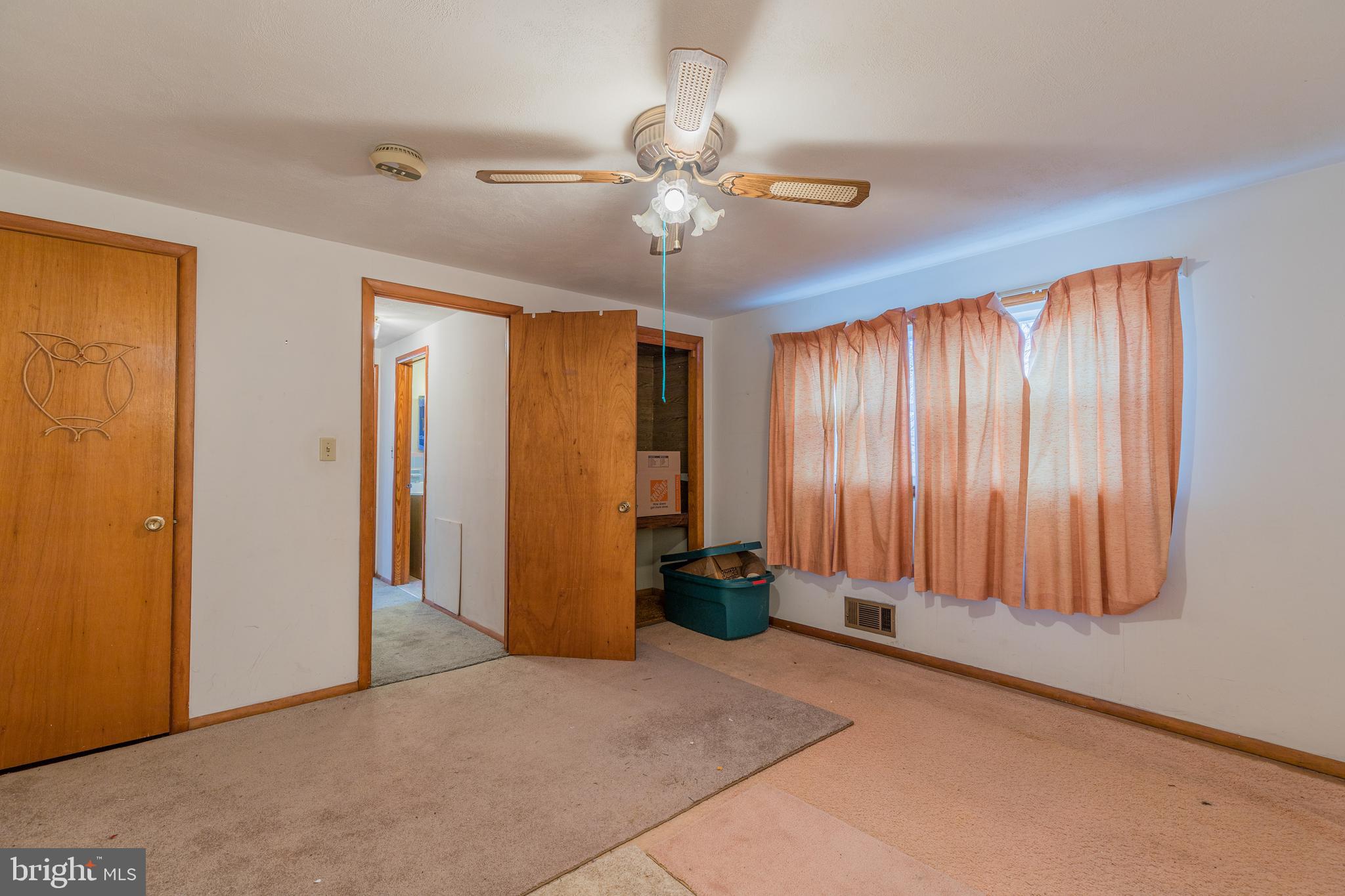 HILLCREST MANOR - Residential