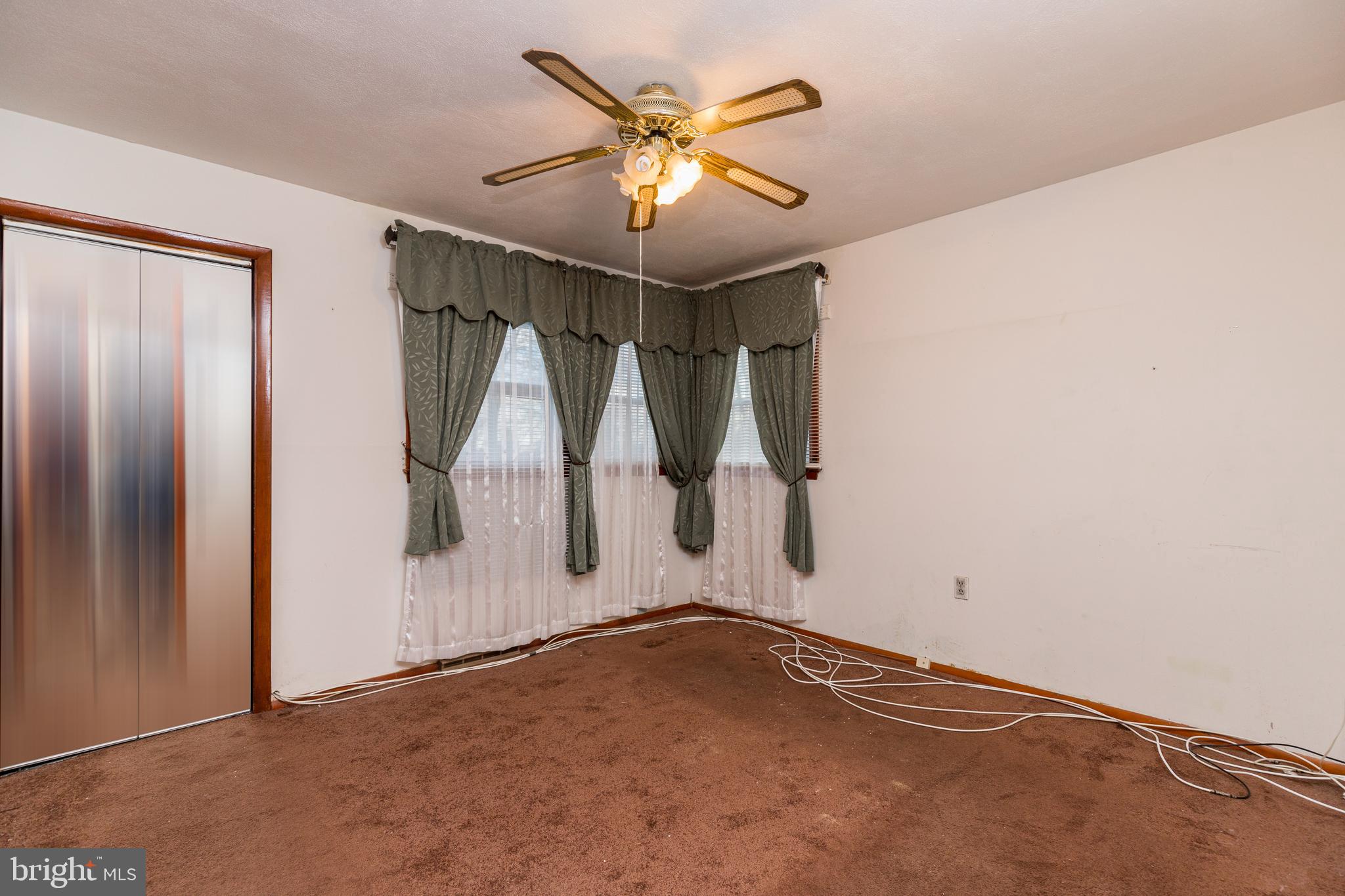 HILLCREST MANOR - Residential