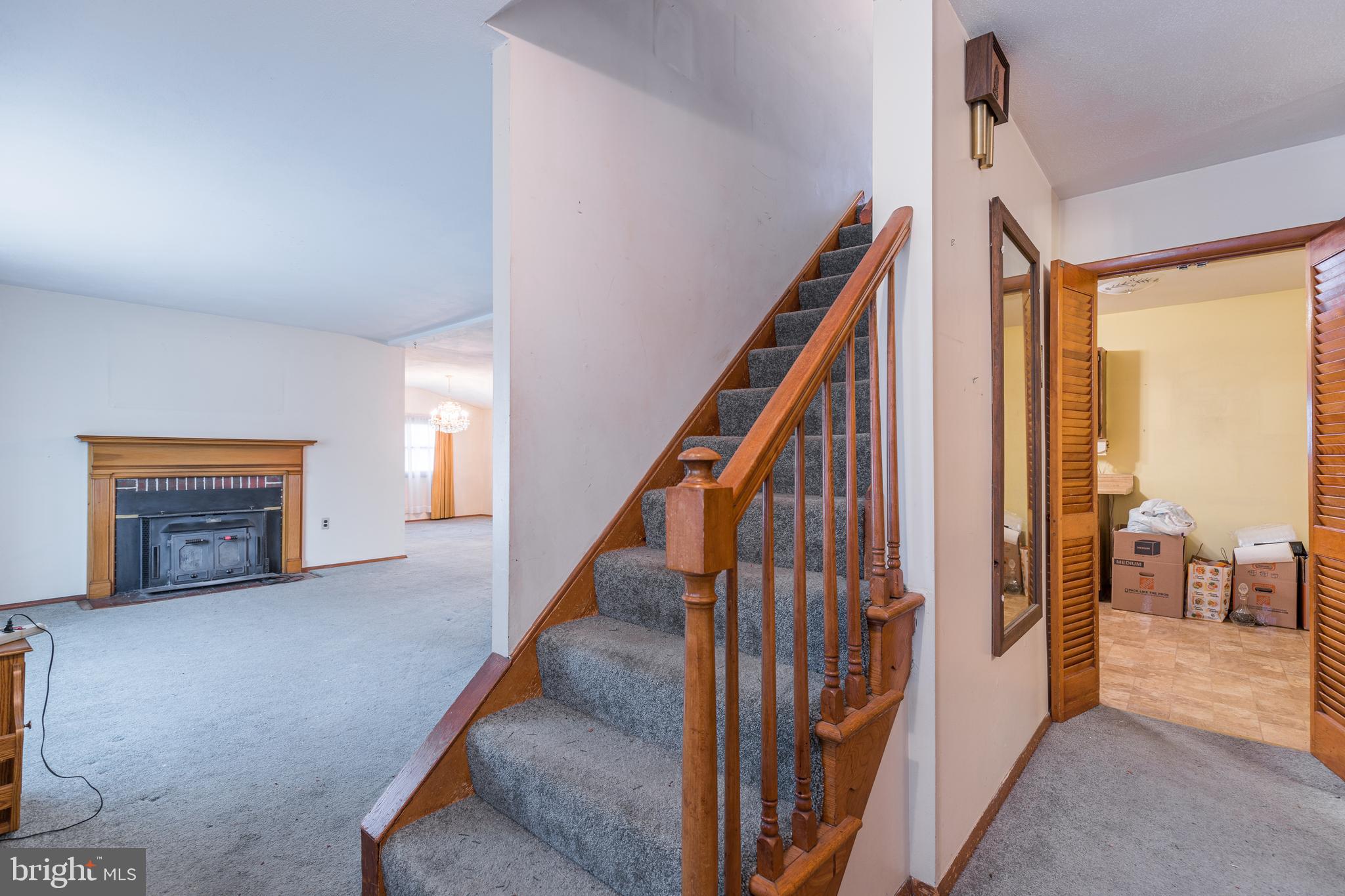 HILLCREST MANOR - Residential