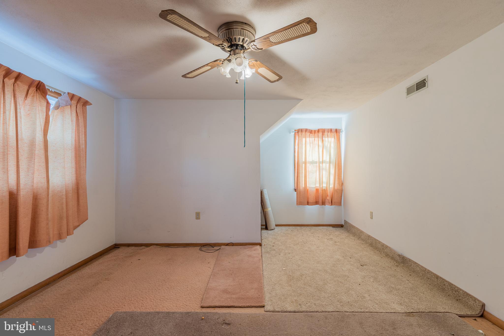 HILLCREST MANOR - Residential