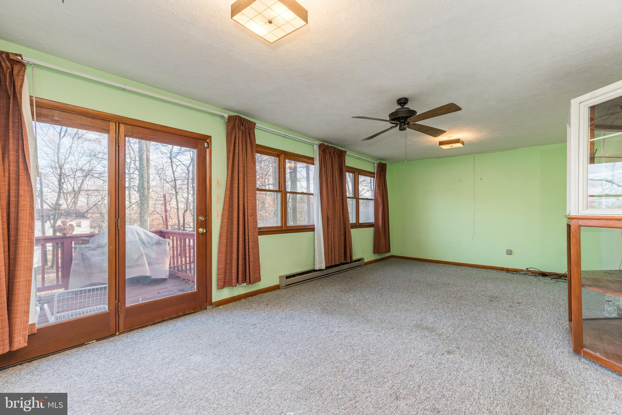 HILLCREST MANOR - Residential