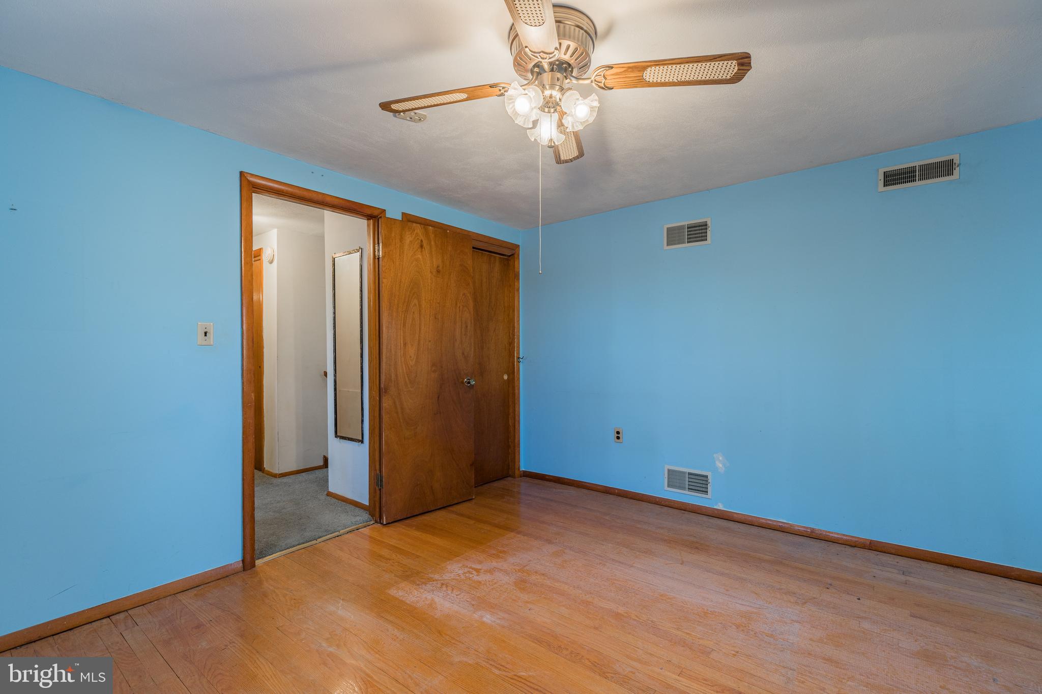 HILLCREST MANOR - Residential