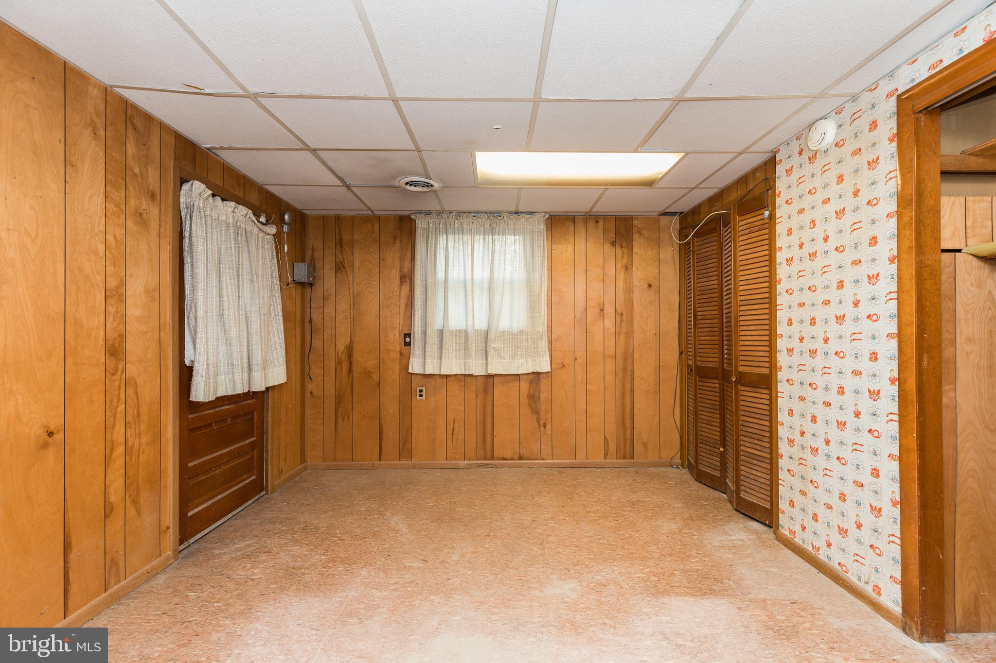 HILLCREST MANOR - Residential