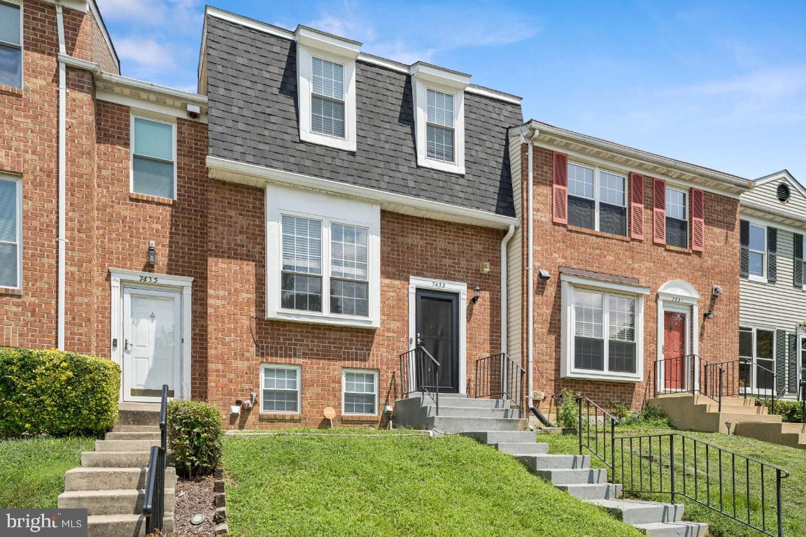7433 MORRISON DRIVE