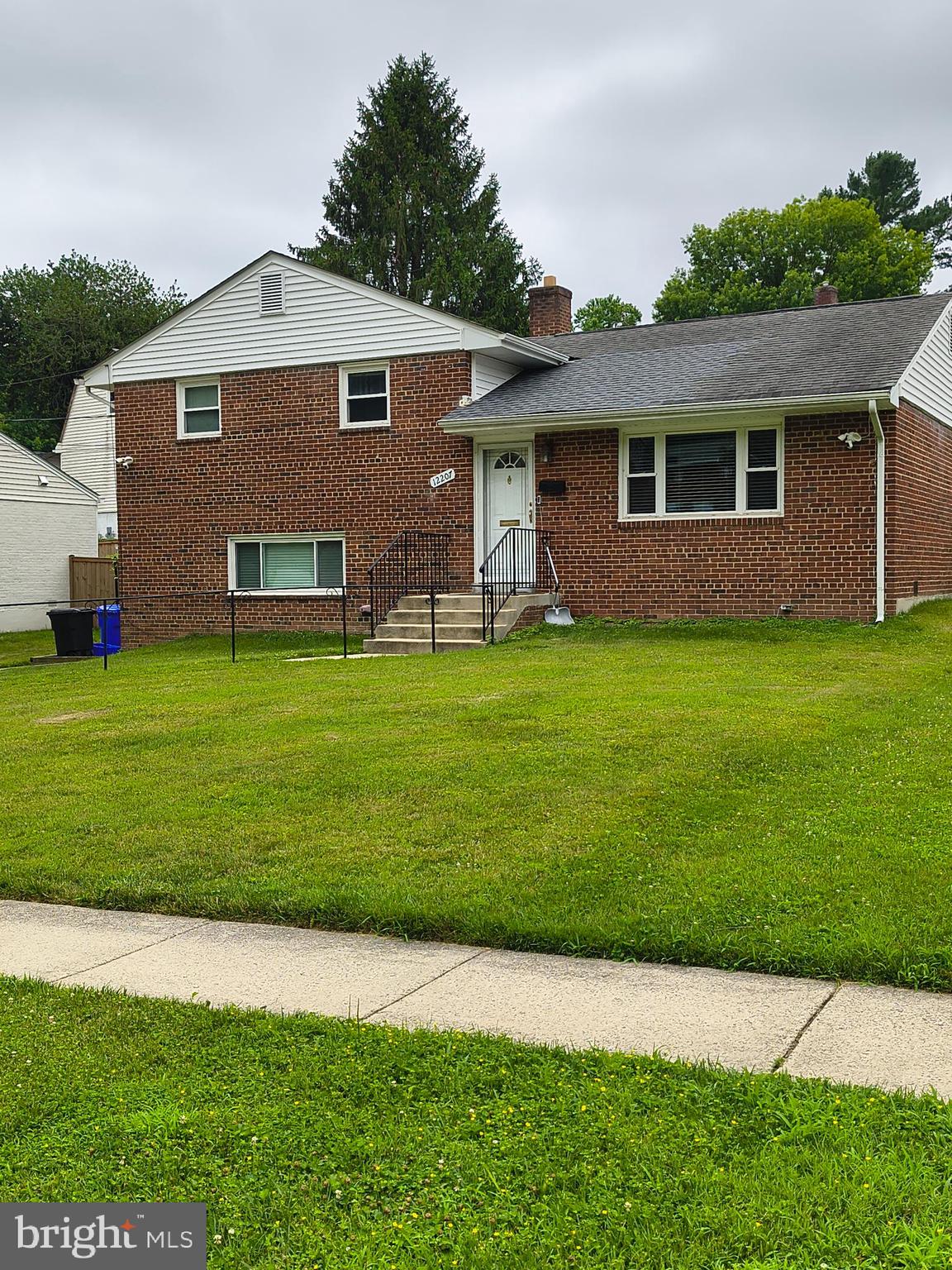 12207 HUNTERS LANE