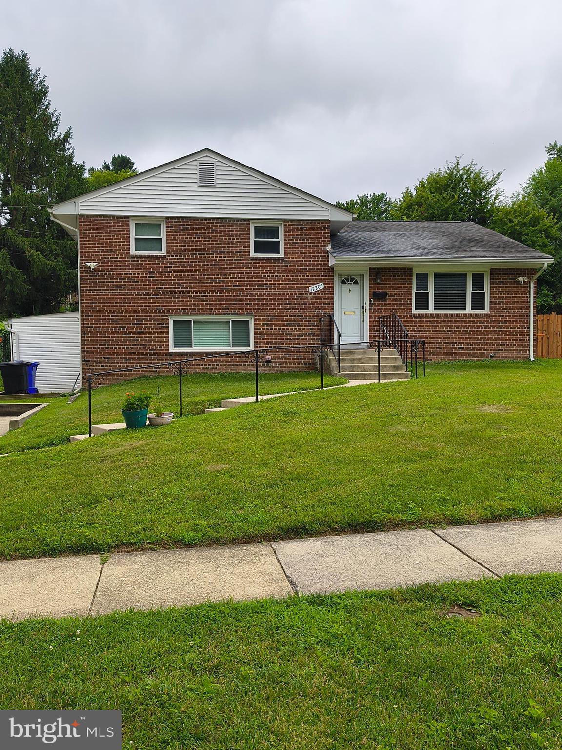 12207 HUNTERS LANE