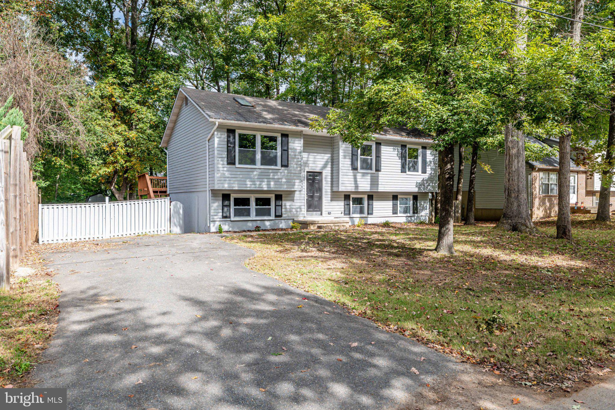 654 GRENADA LANE