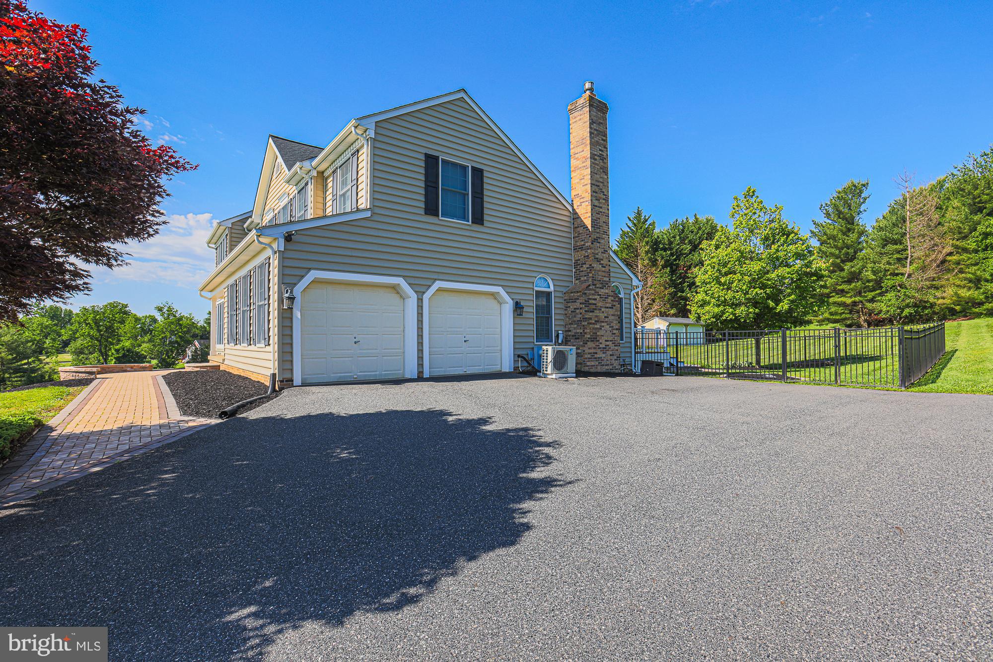 PLEASANT VIEW FARMS - Residential