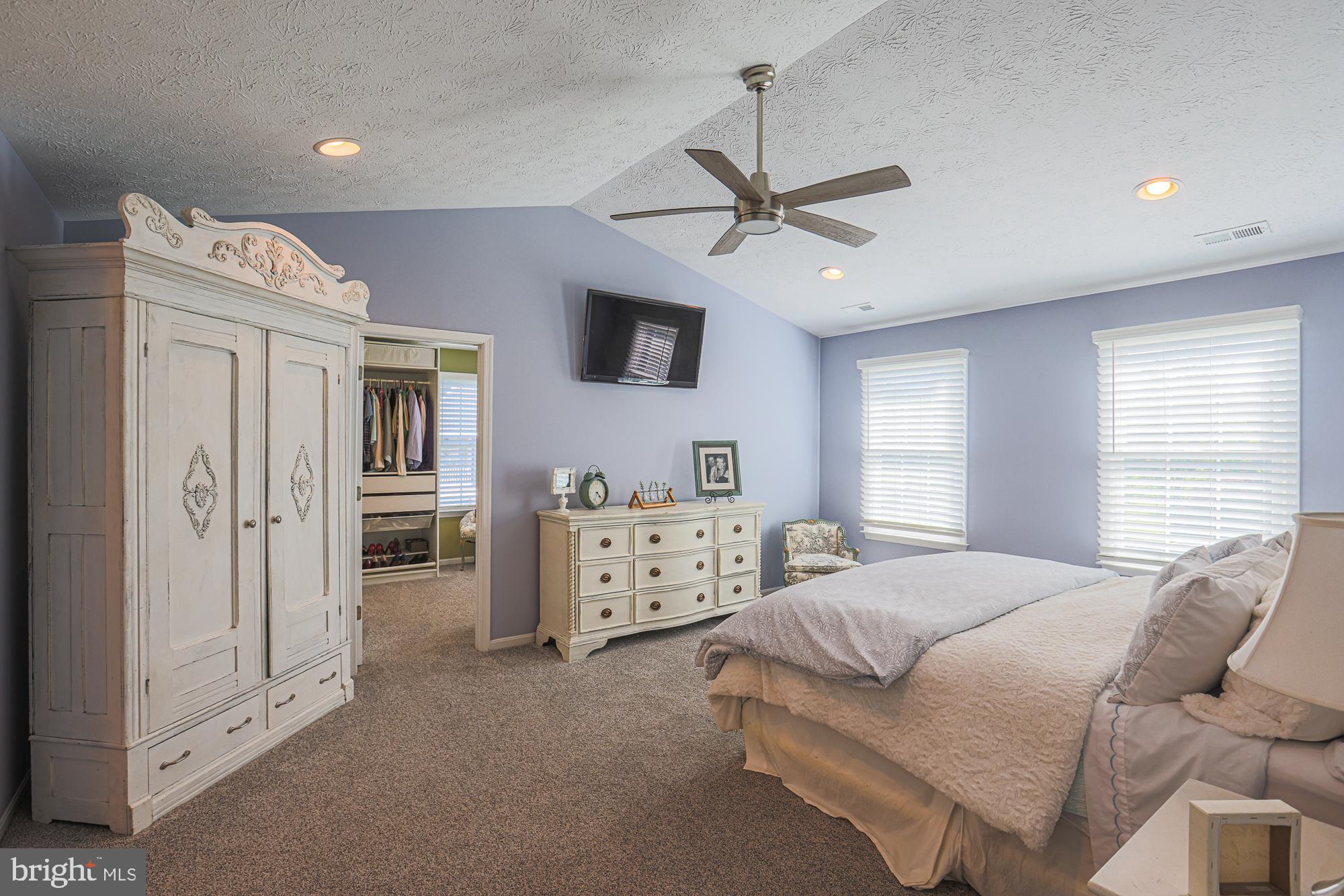 PLEASANT VIEW FARMS - Residential