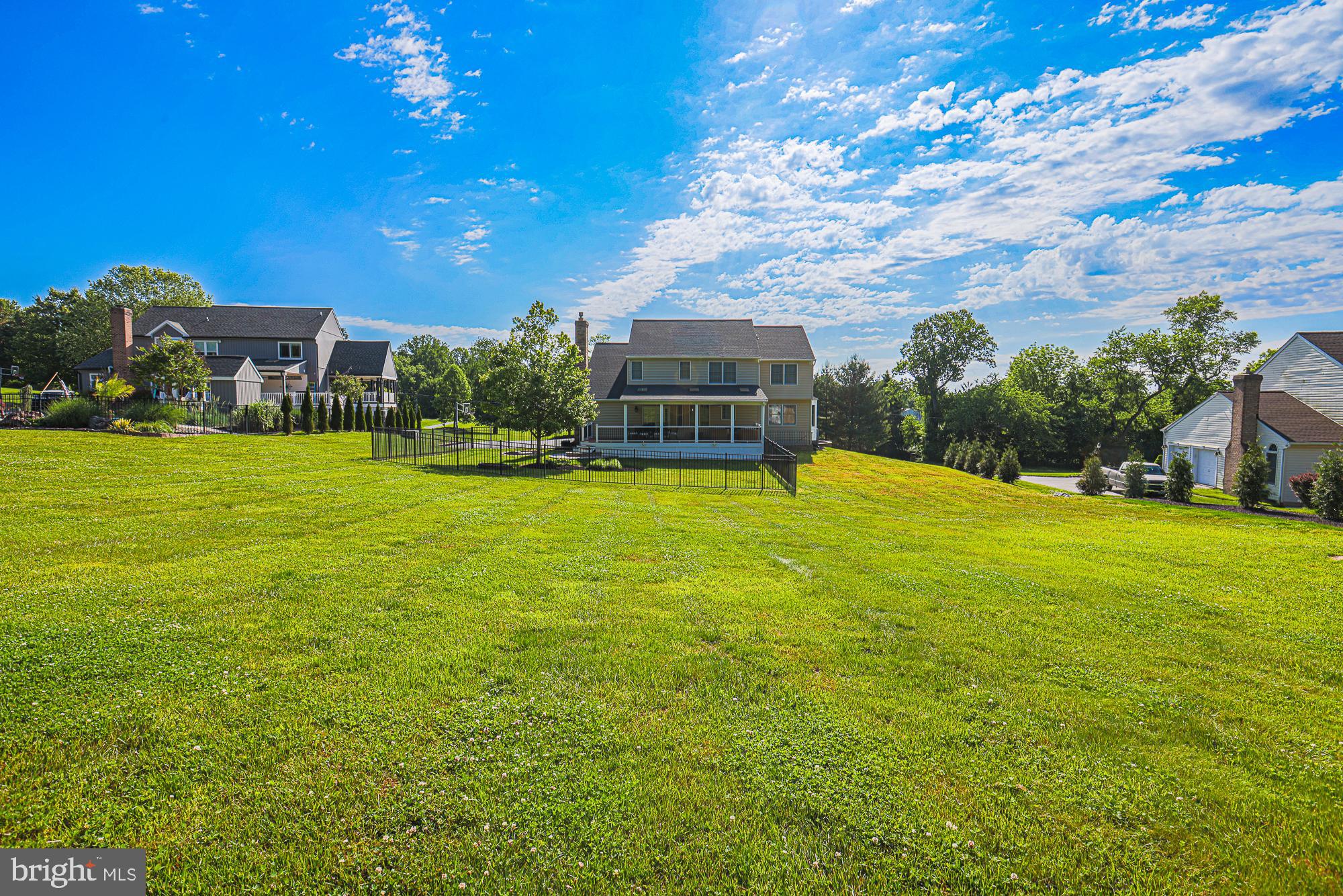 PLEASANT VIEW FARMS - Residential
