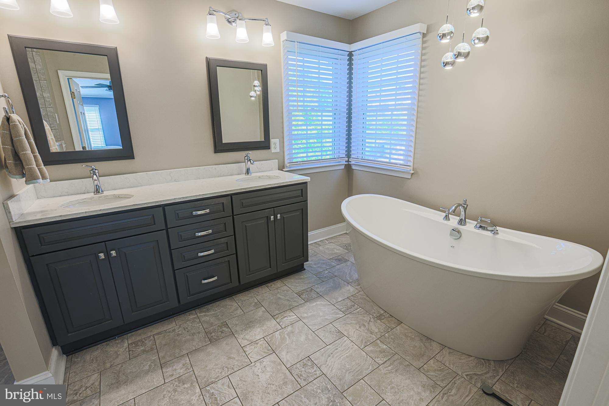 PLEASANT VIEW FARMS - Residential