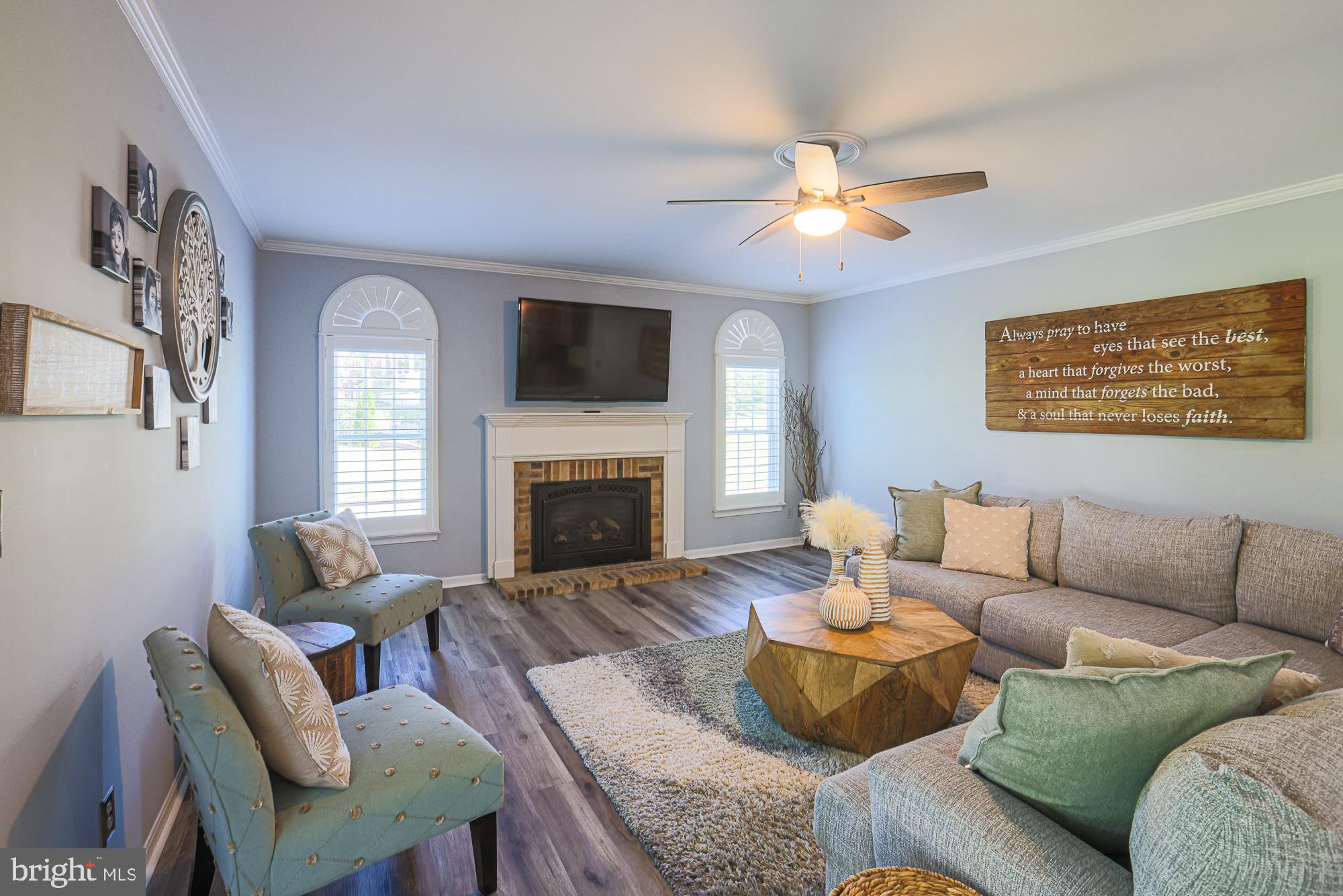 PLEASANT VIEW FARMS - Residential