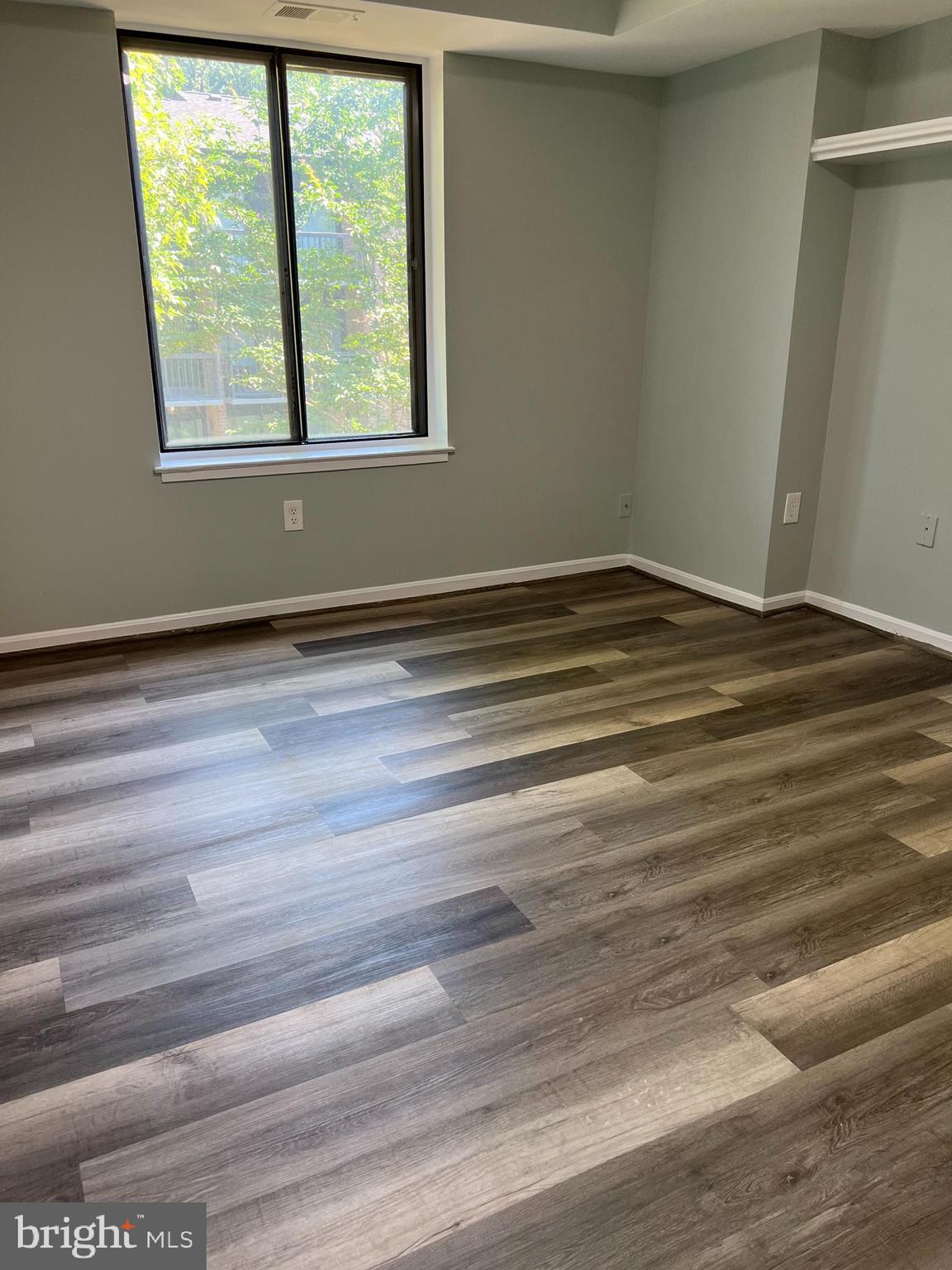 HAWTHORNE VILLAGE - Residential