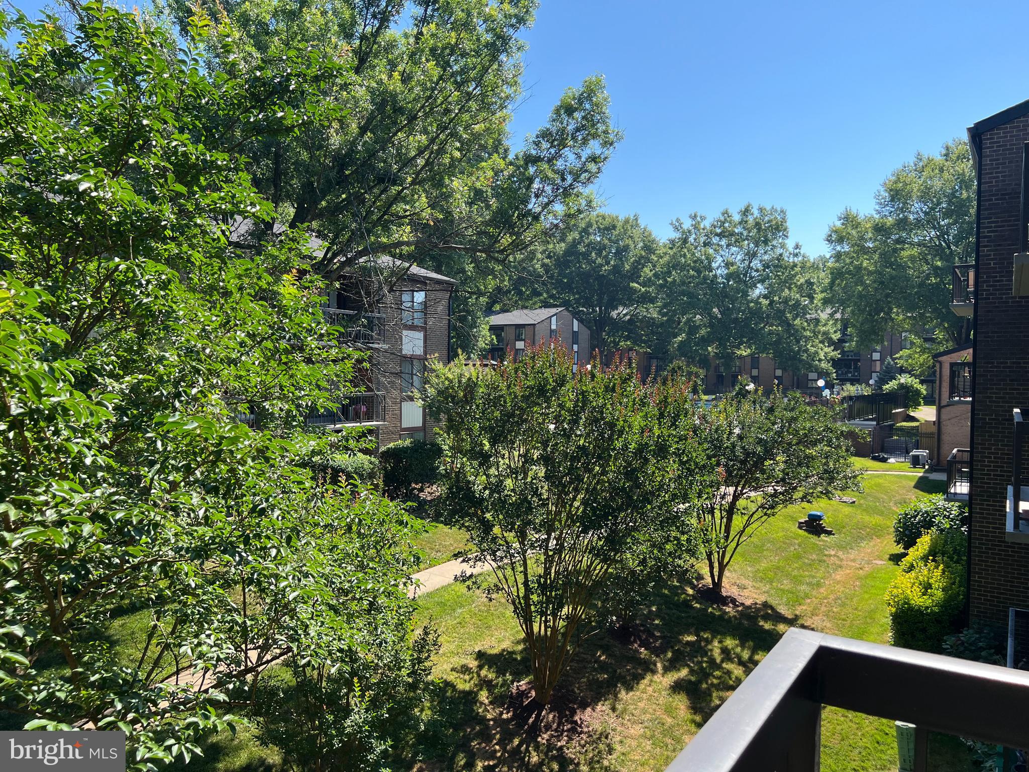 HAWTHORNE VILLAGE - Residential