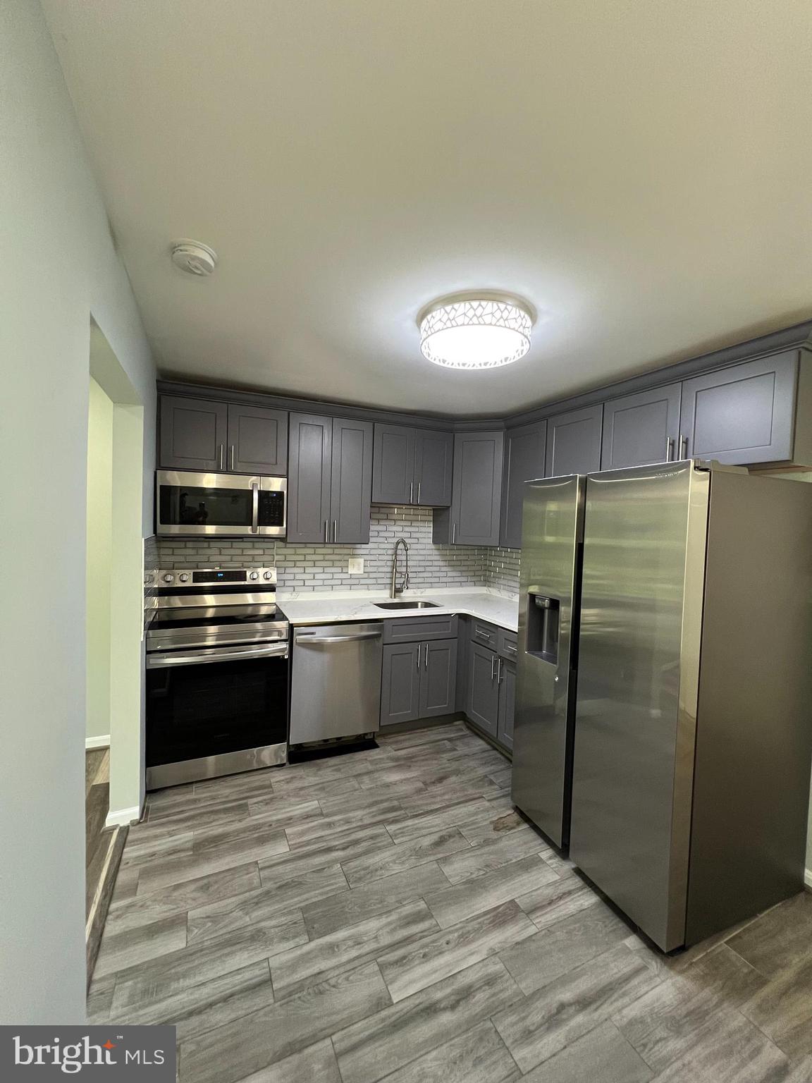 HAWTHORNE VILLAGE - Residential