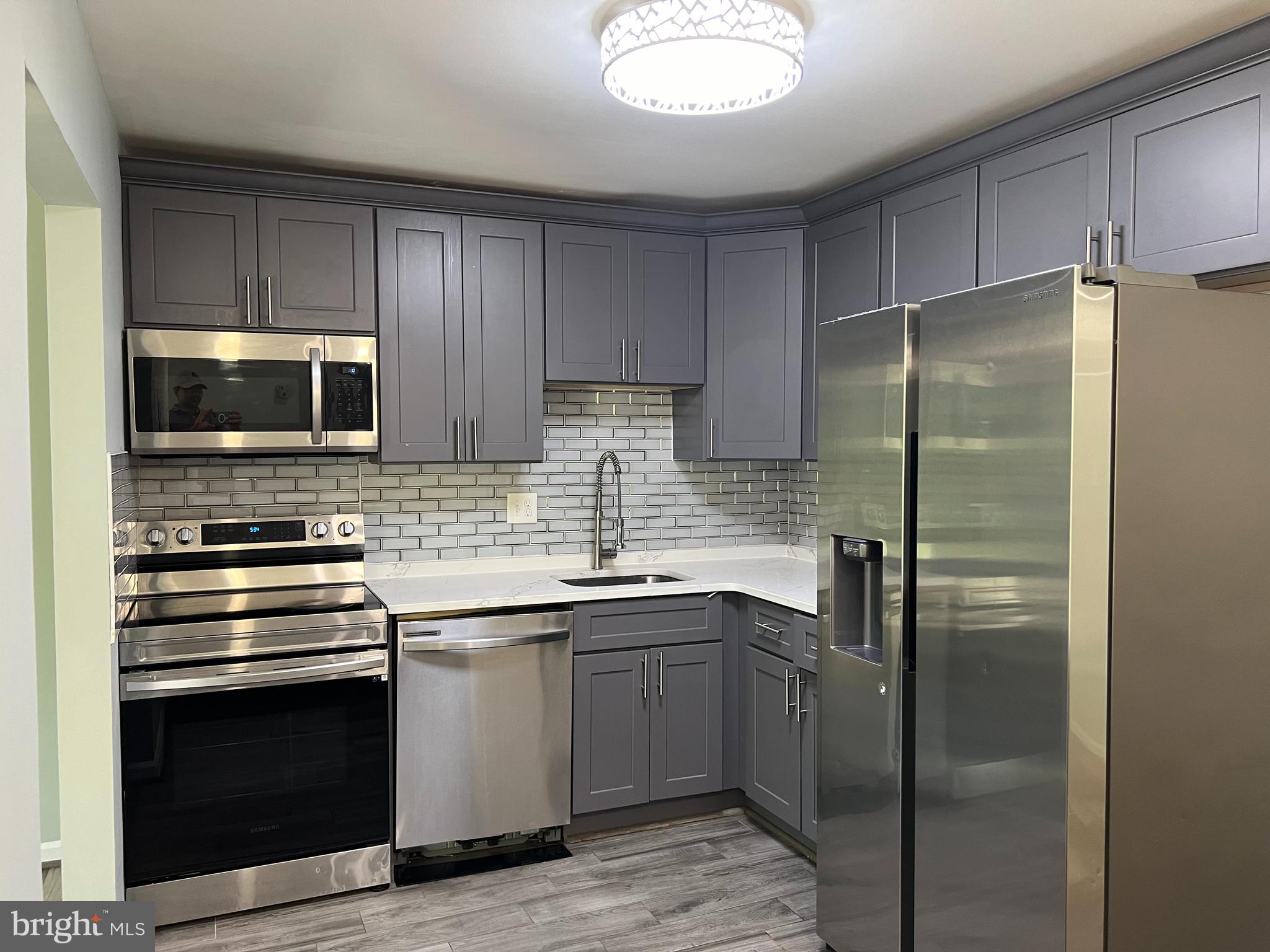 HAWTHORNE VILLAGE - Residential