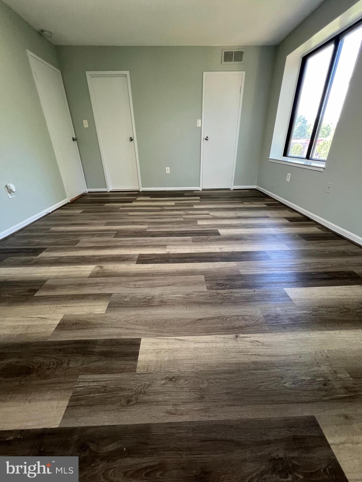 HAWTHORNE VILLAGE - Residential