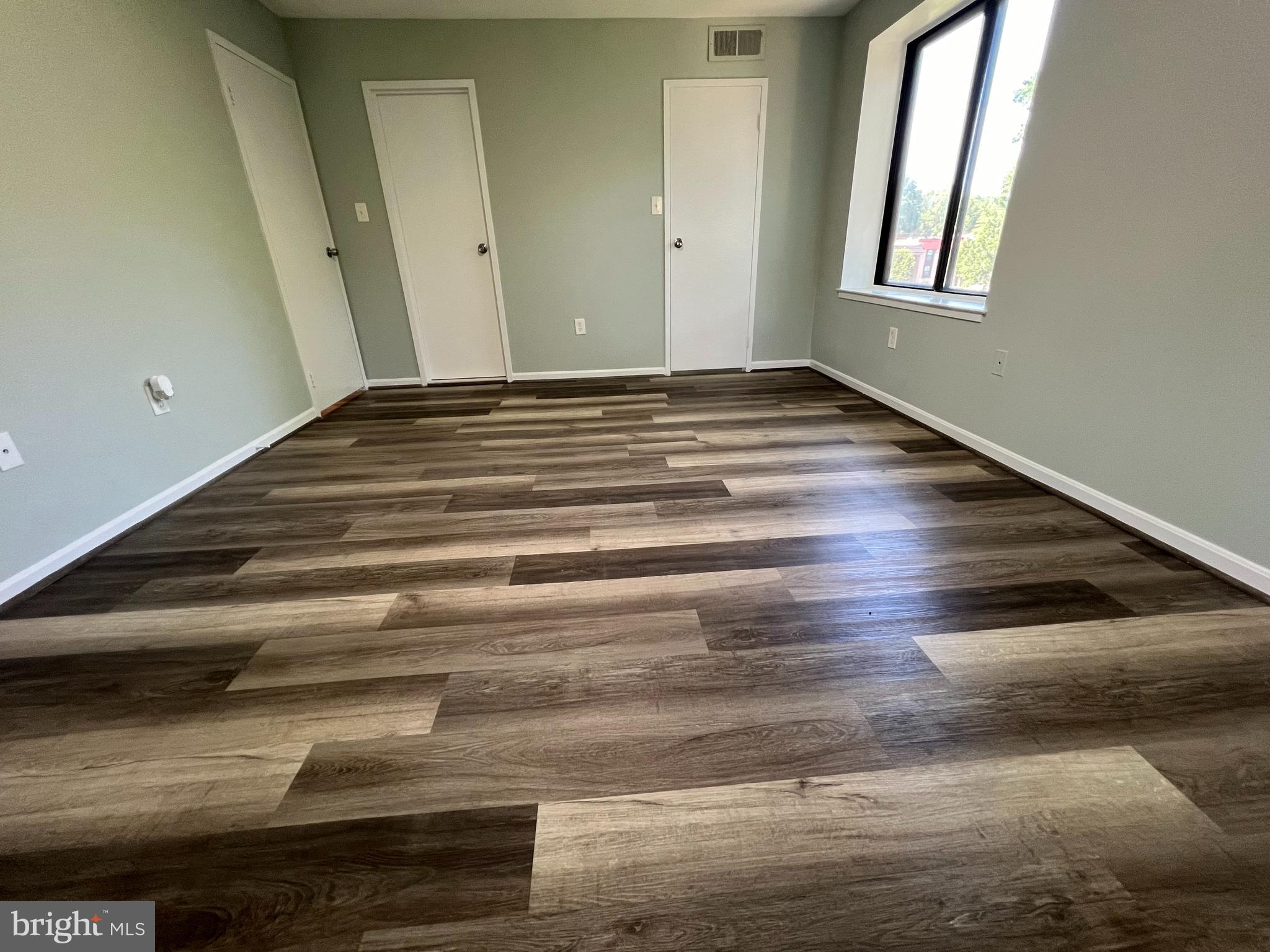 HAWTHORNE VILLAGE - Residential