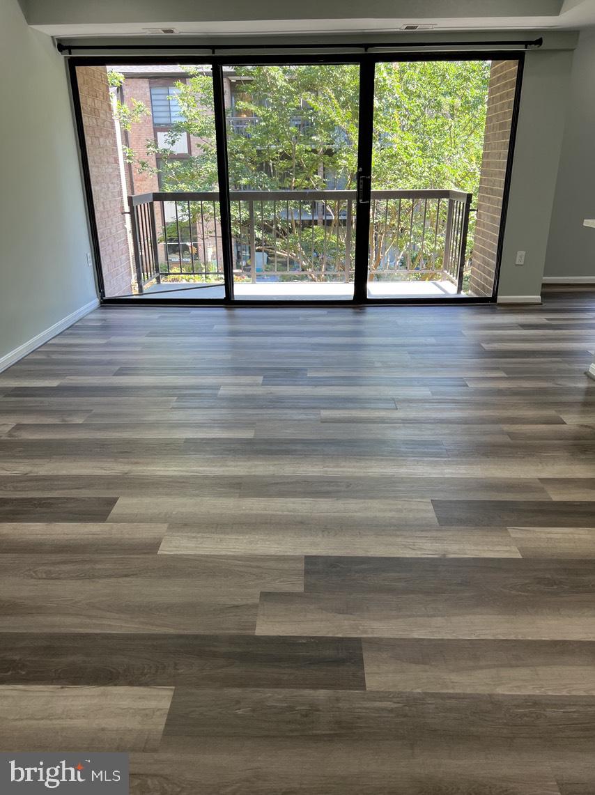 HAWTHORNE VILLAGE - Residential