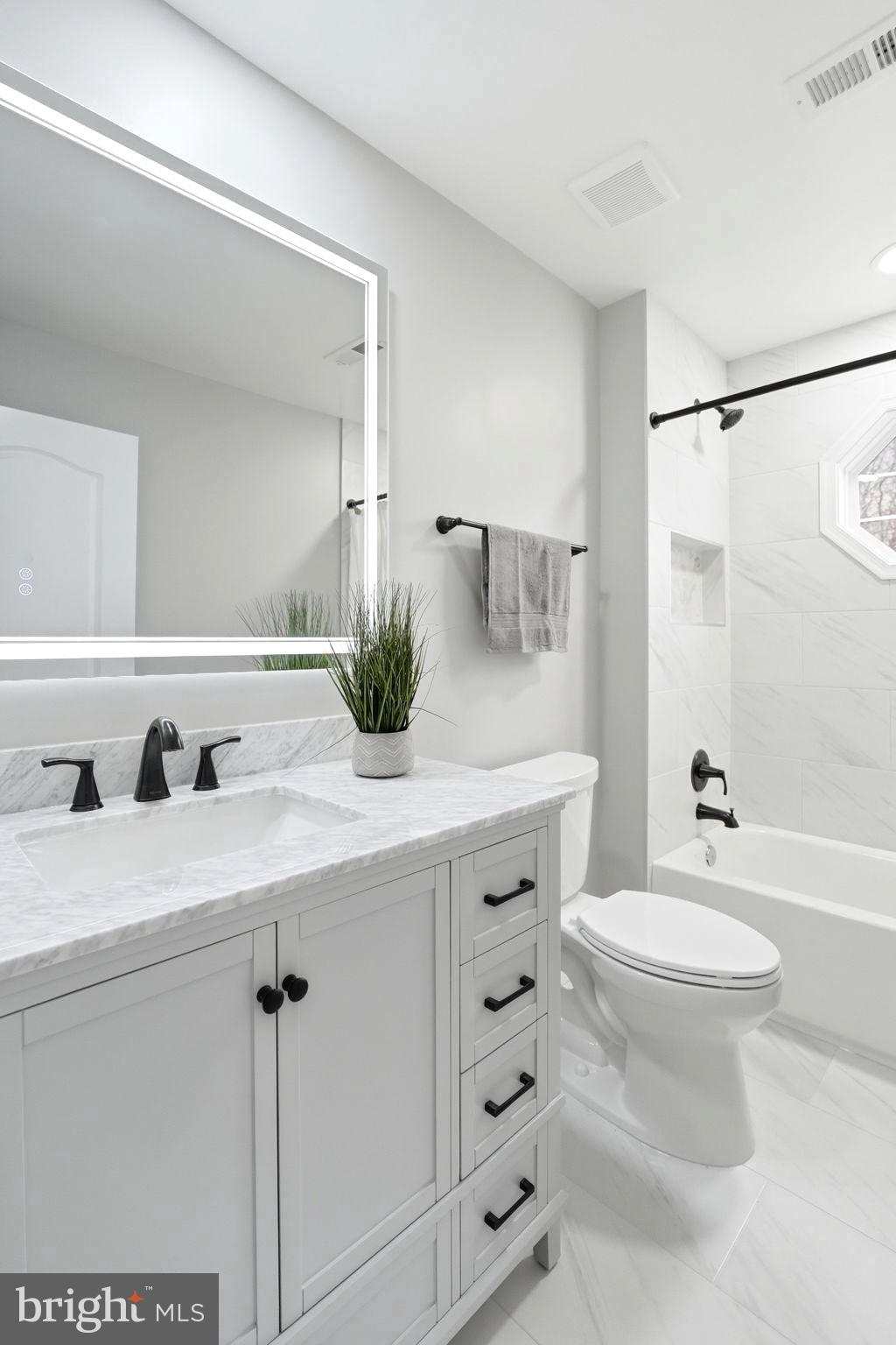 FOREST BROOKE - Residential