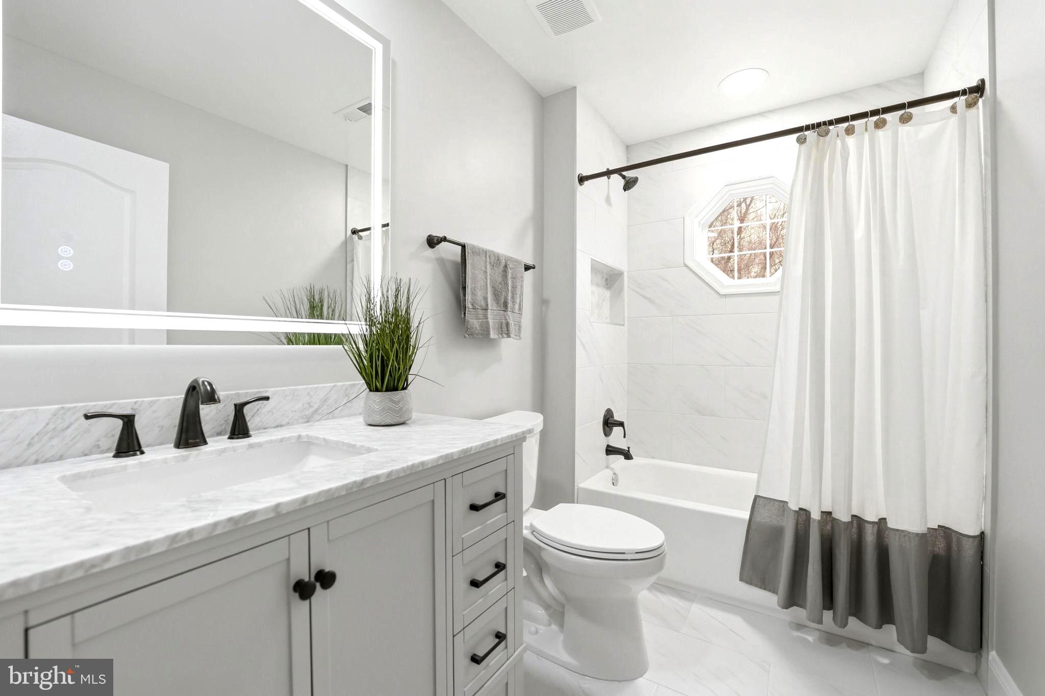 FOREST BROOKE - Residential