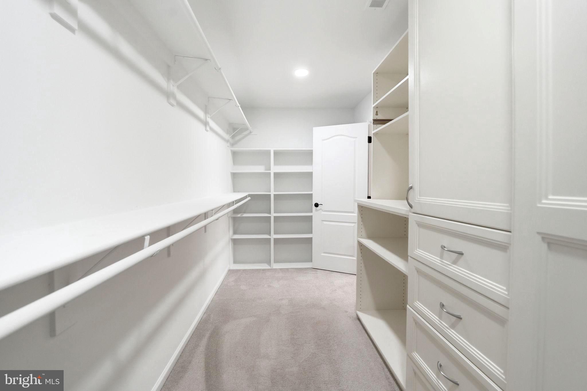 FOREST BROOKE - Residential