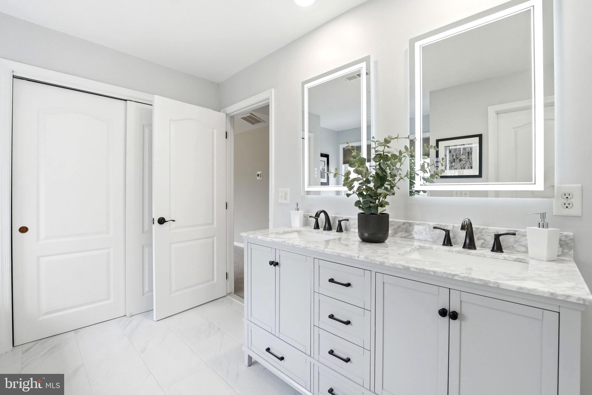 FOREST BROOKE - Residential