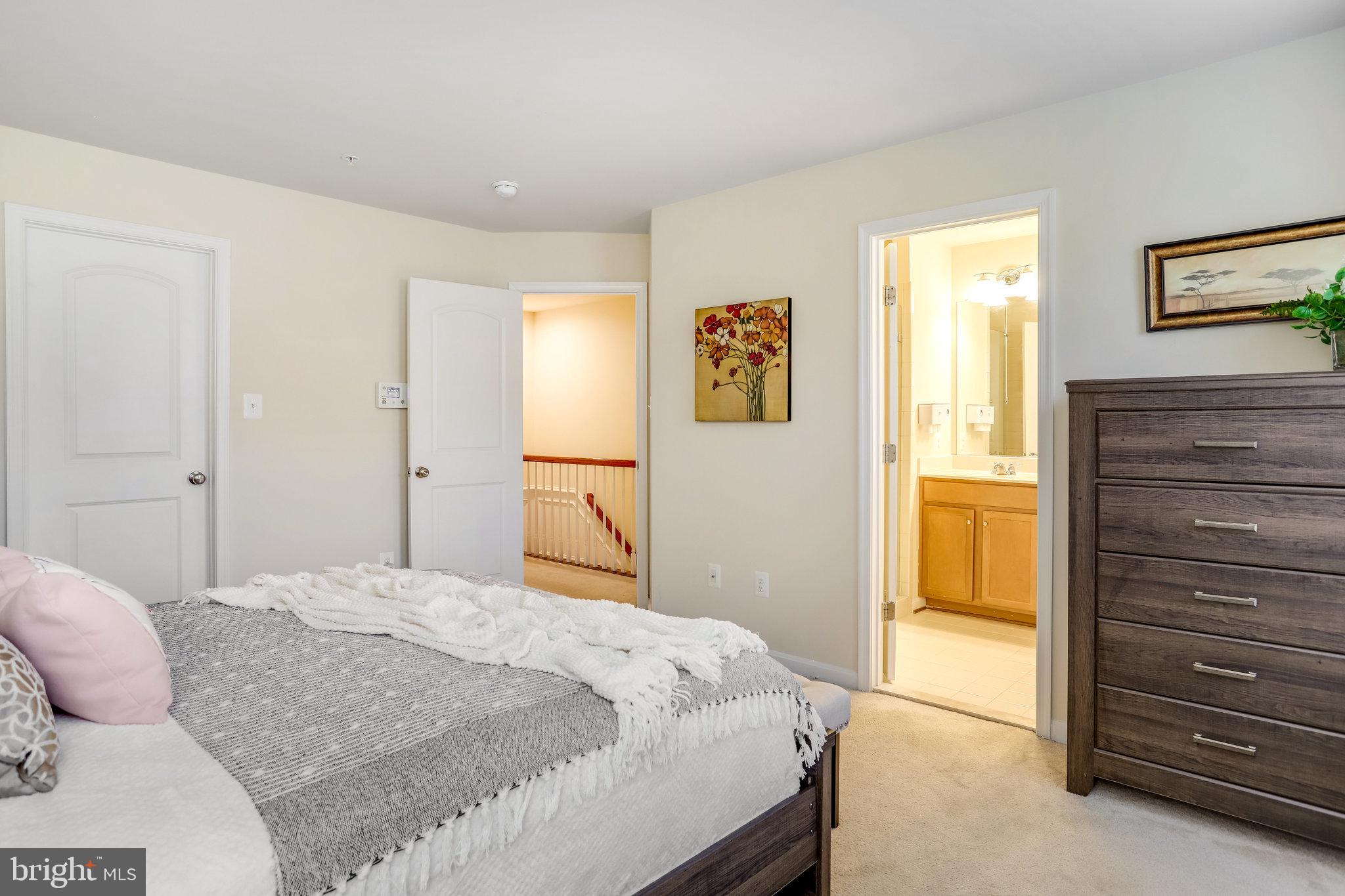 WOODMORE TOWNE CENTRE - Residential Lease