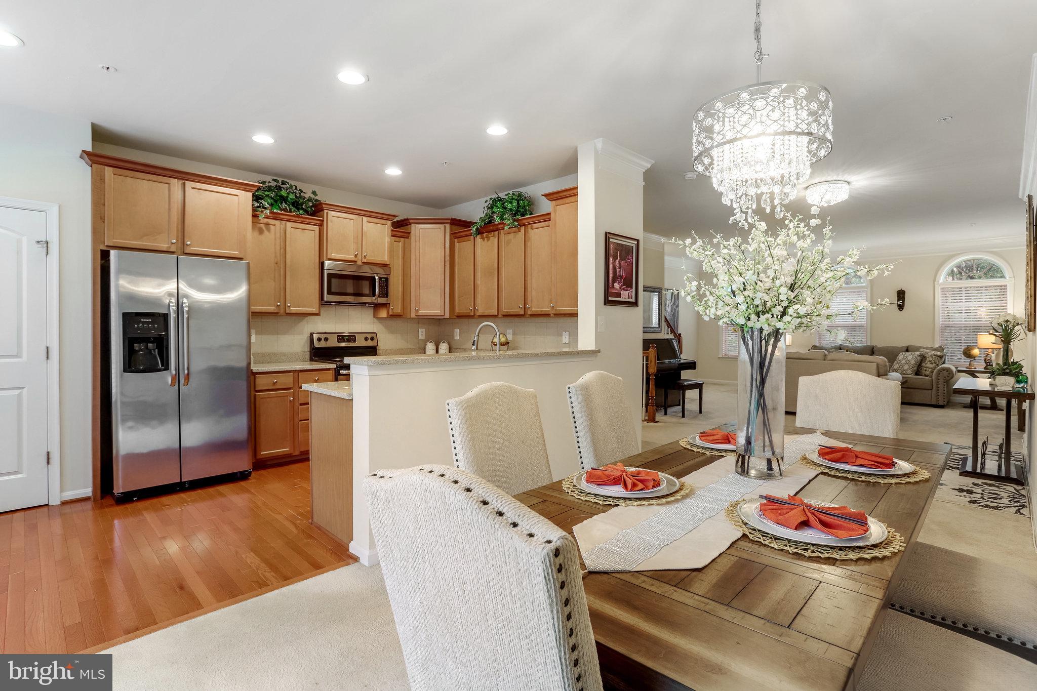 WOODMORE TOWNE CENTRE - Residential Lease