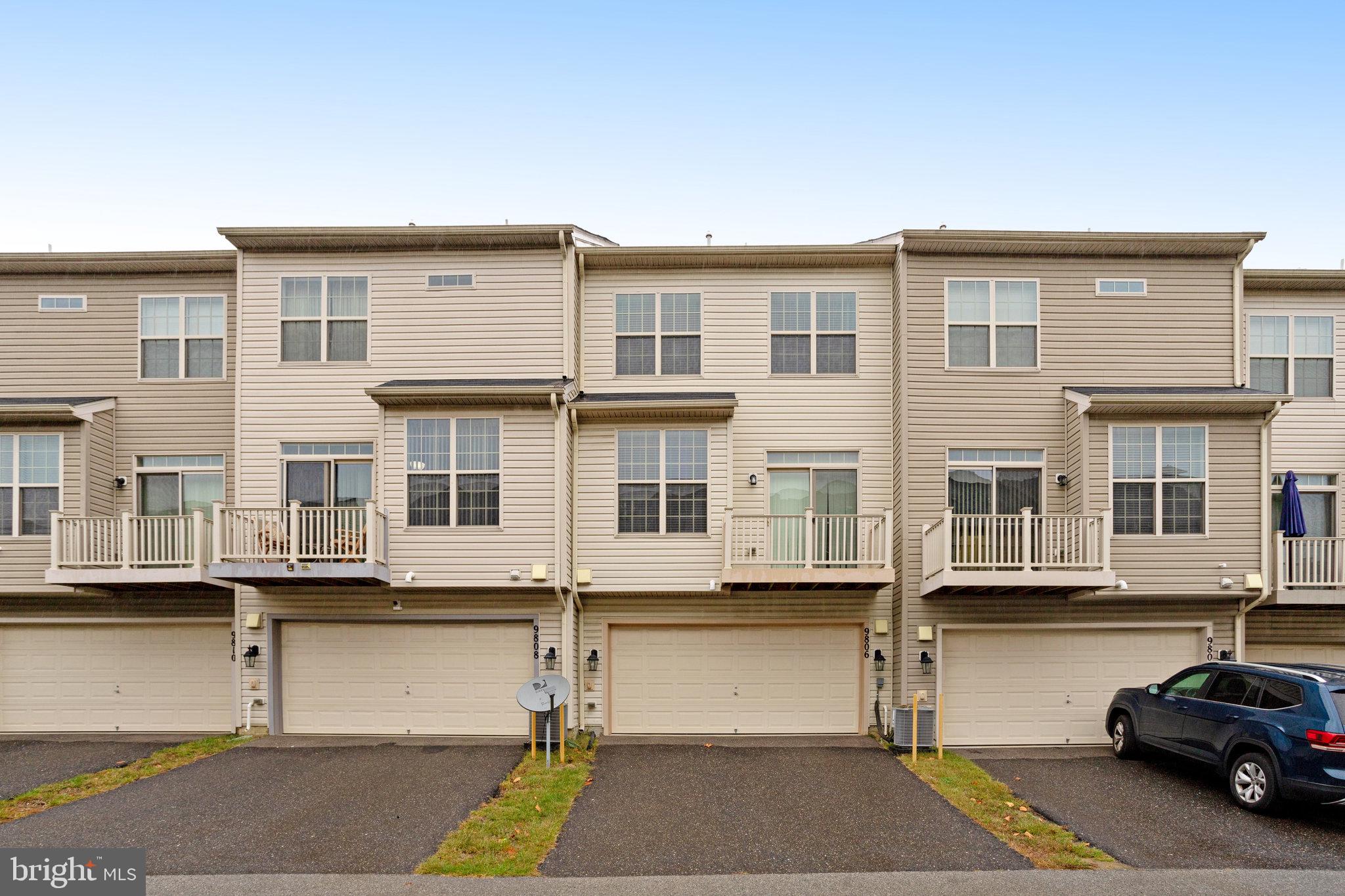 WOODMORE TOWNE CENTRE - Residential Lease