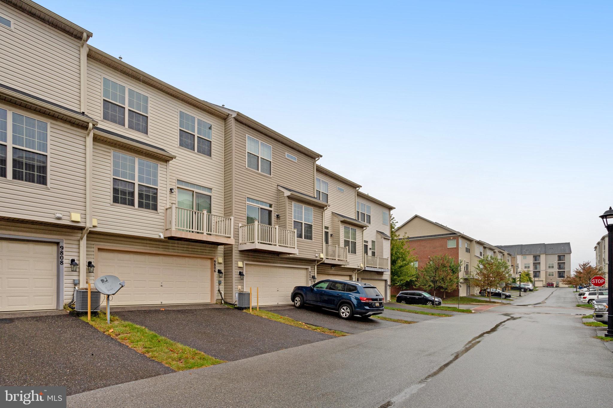 WOODMORE TOWNE CENTRE - Residential Lease