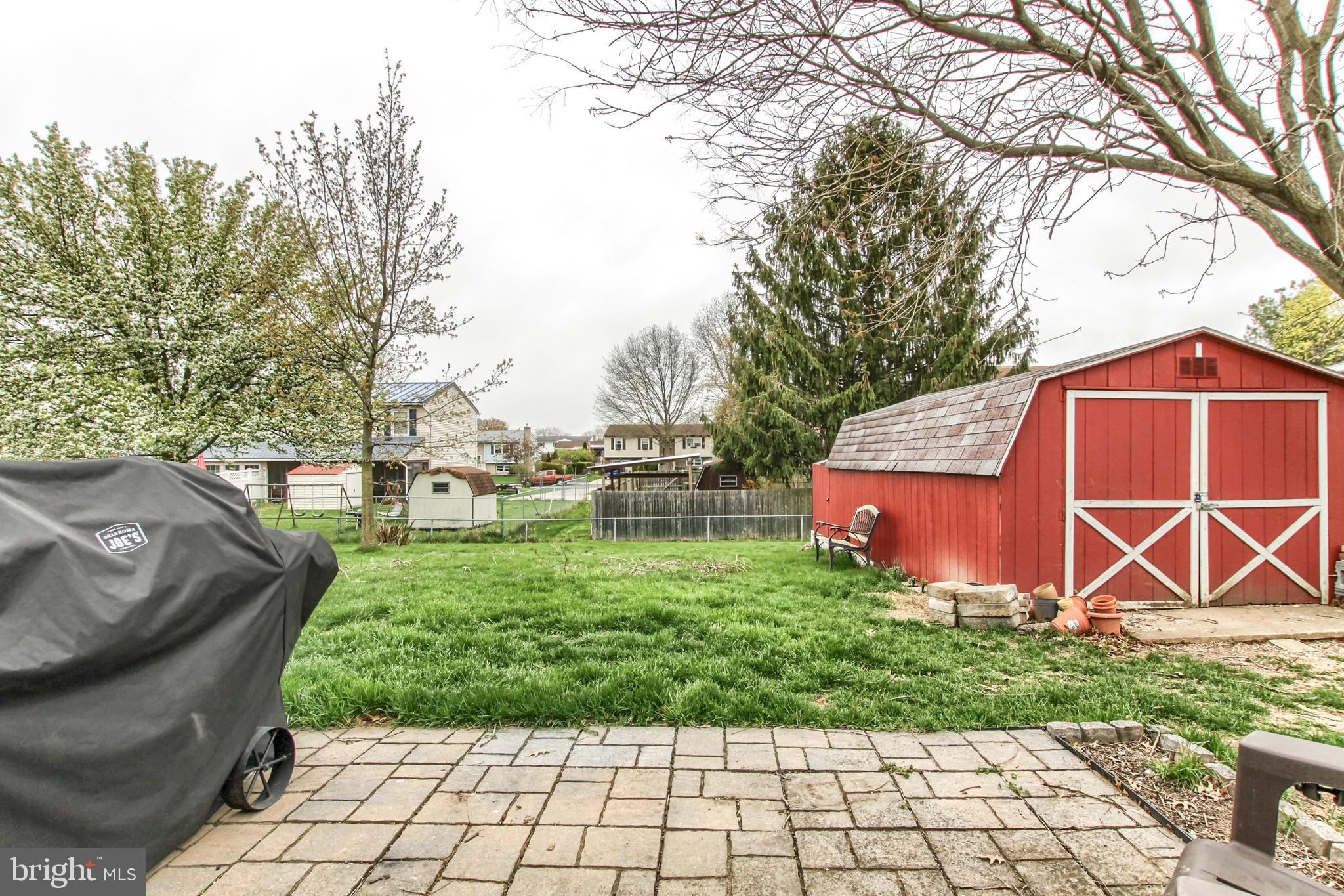 KNOLL MANOR - Residential