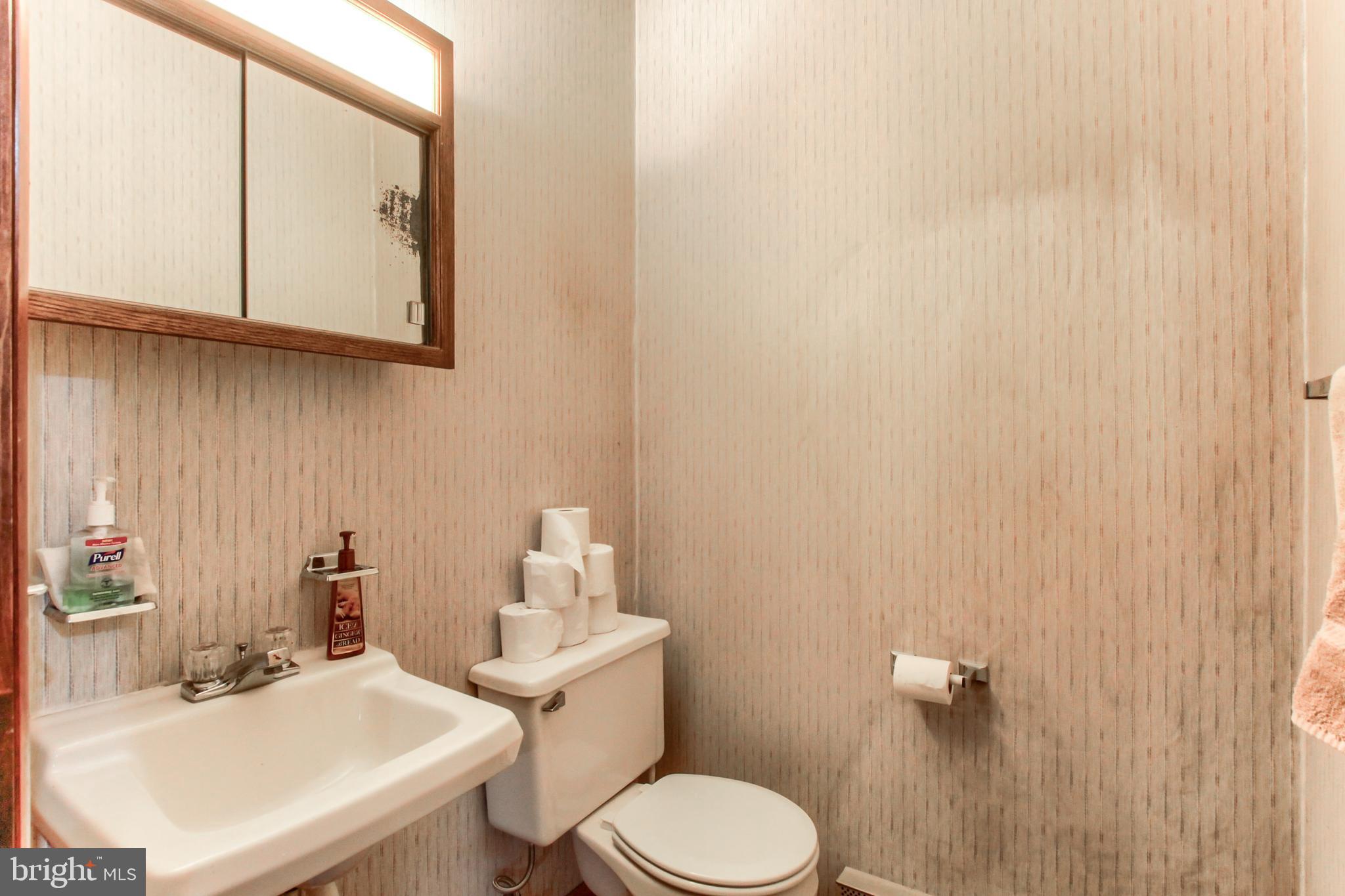 KNOLL MANOR - Residential