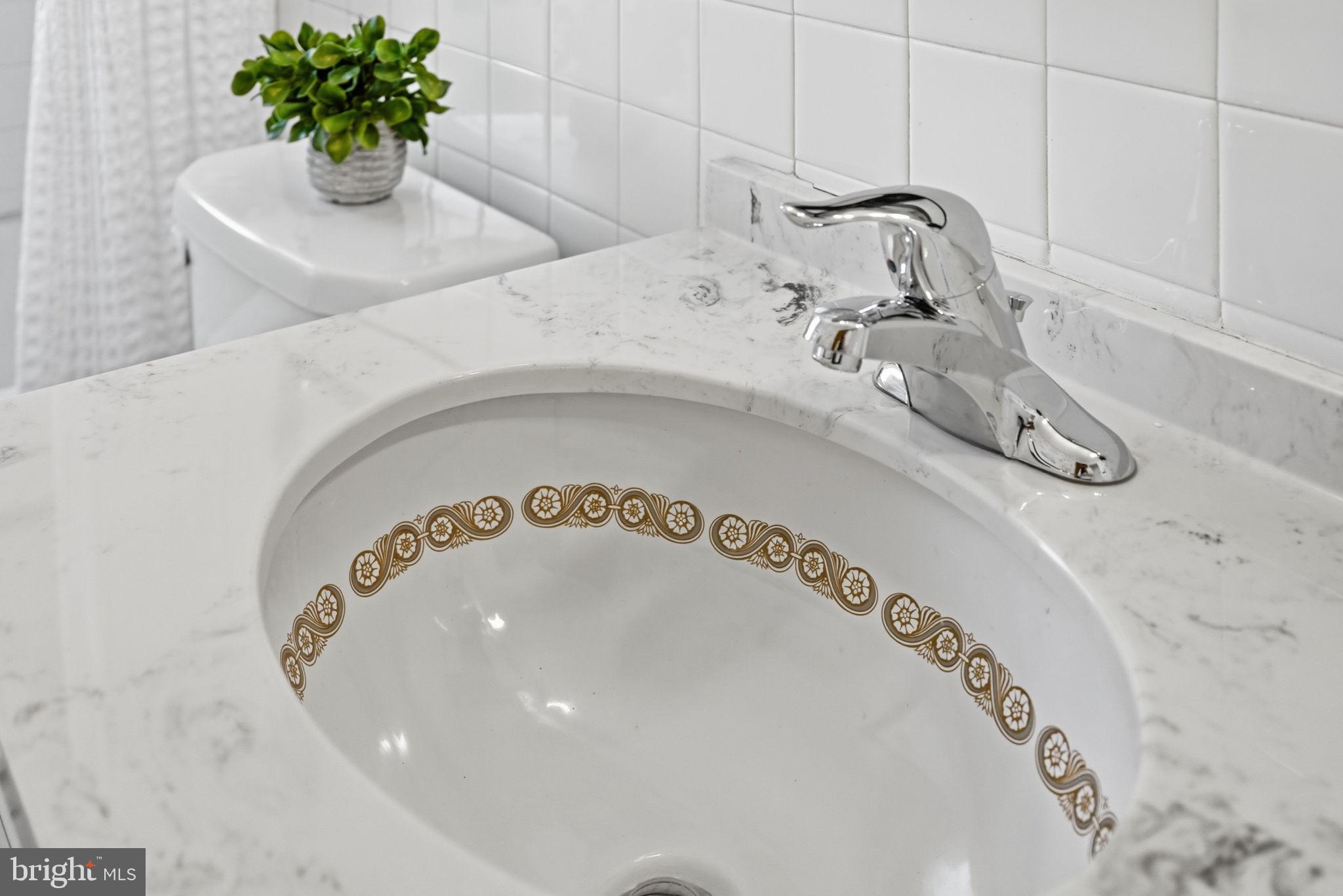 ADDISON HEIGHTS - Residential