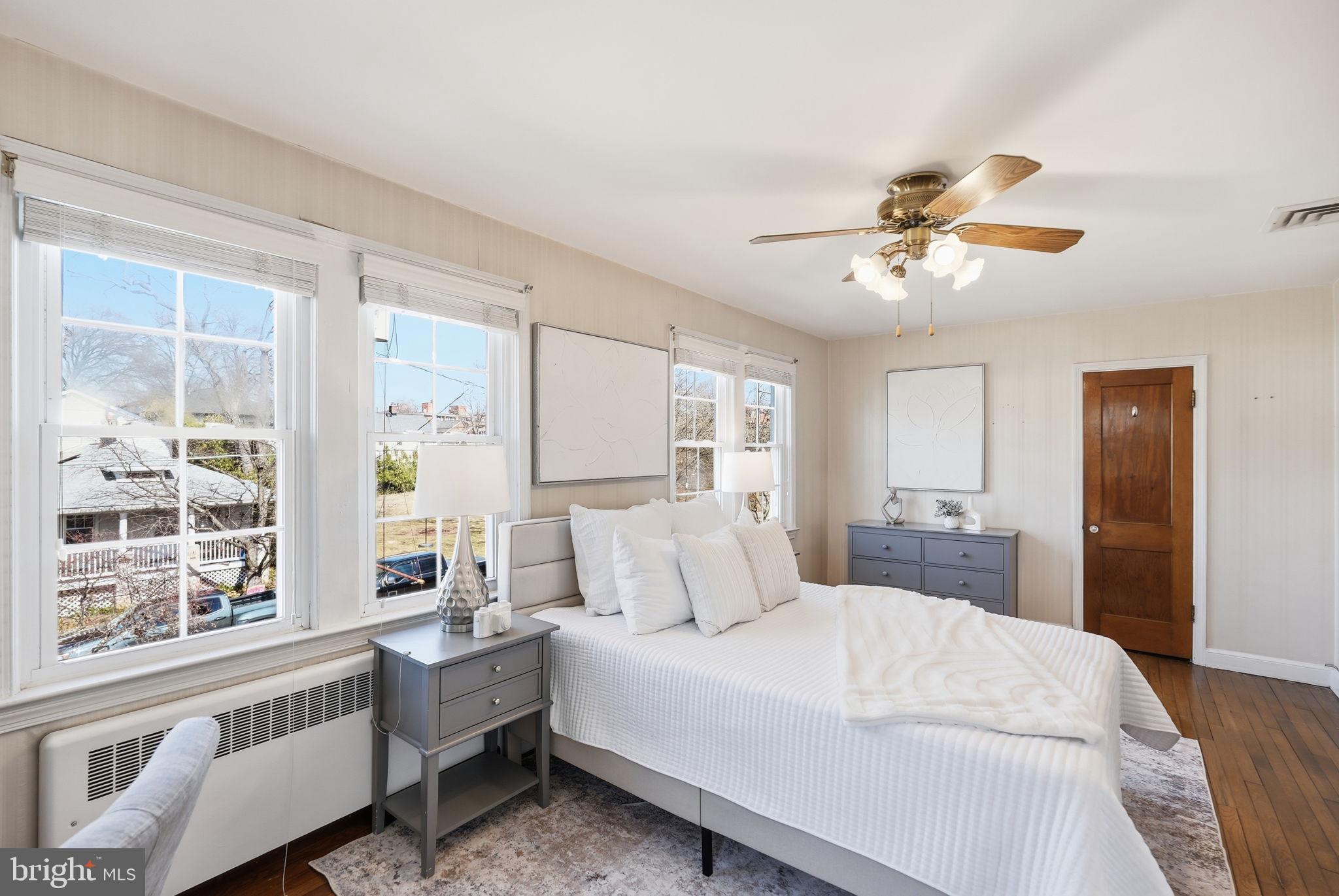 ADDISON HEIGHTS - Residential