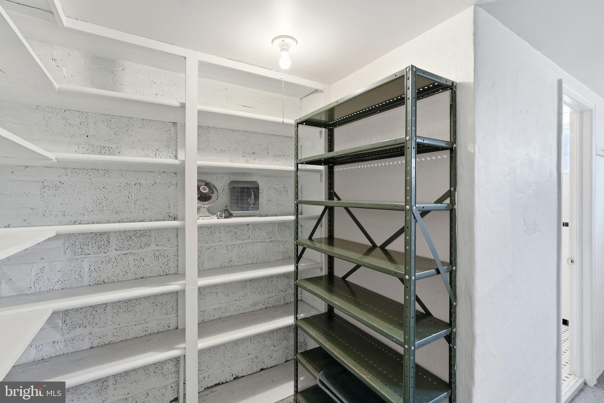 ADDISON HEIGHTS - Residential