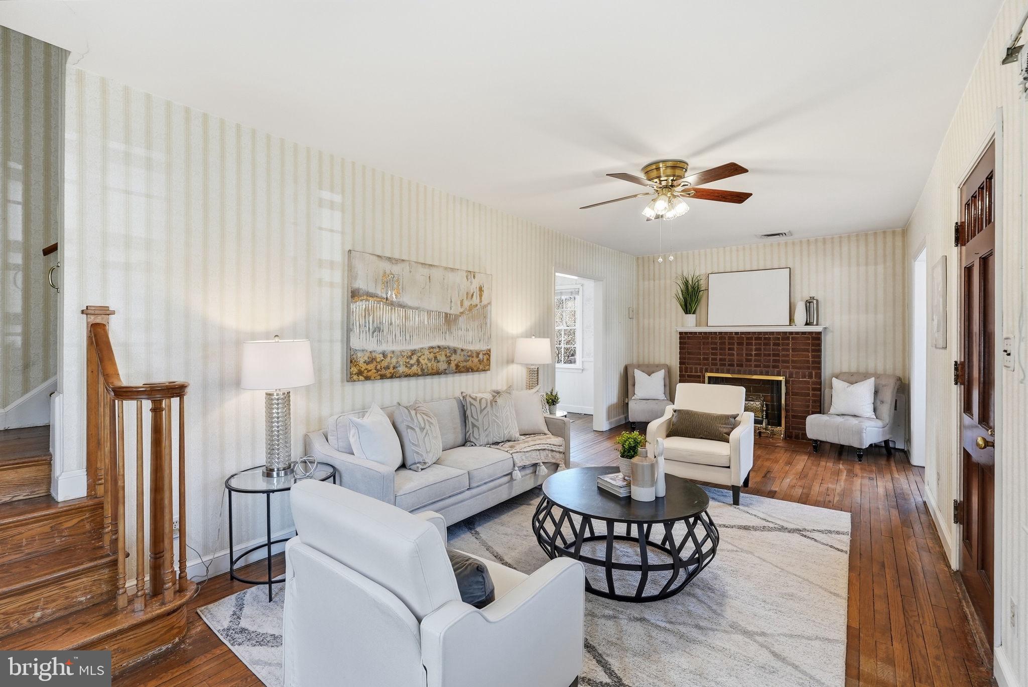 ADDISON HEIGHTS - Residential