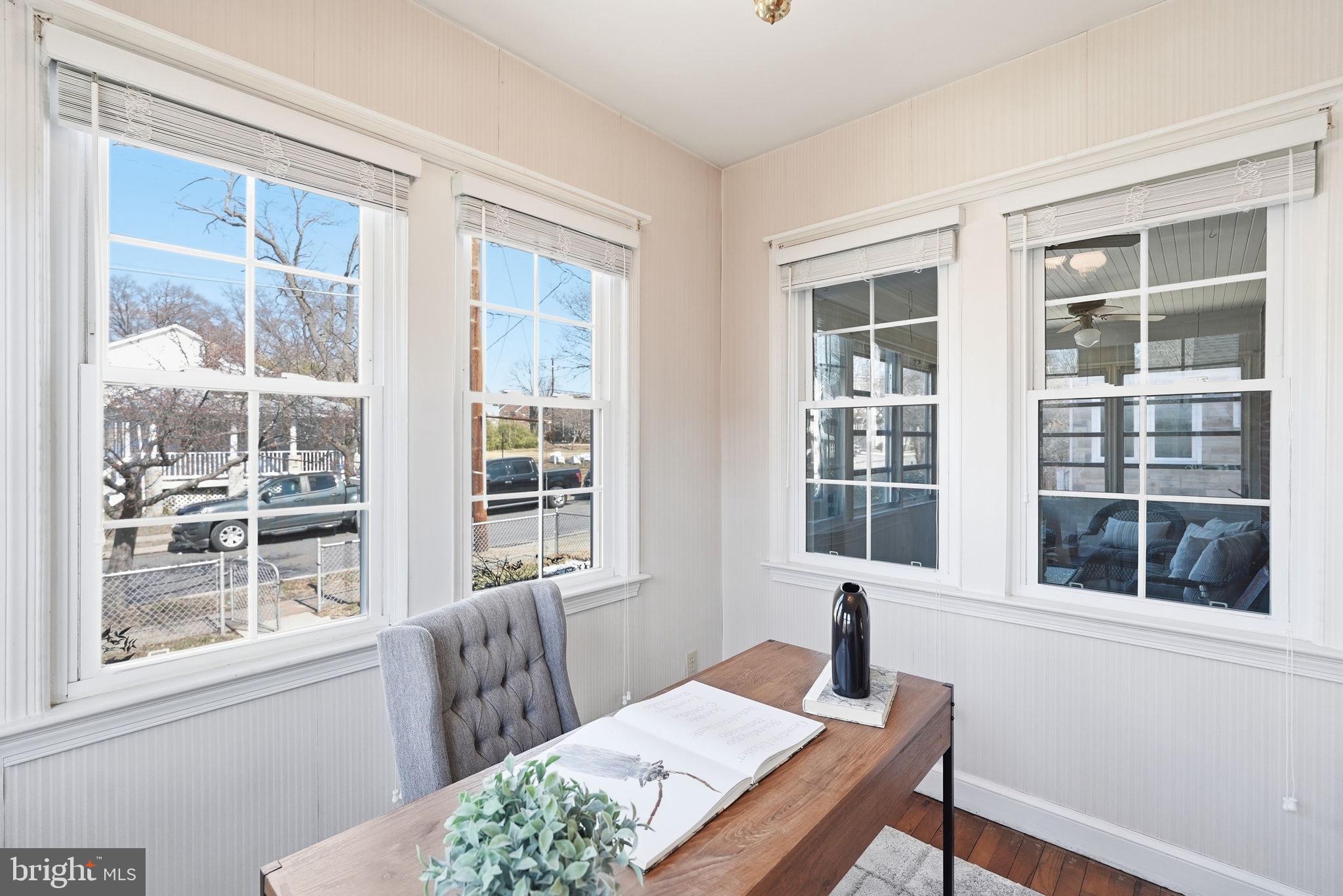 ADDISON HEIGHTS - Residential