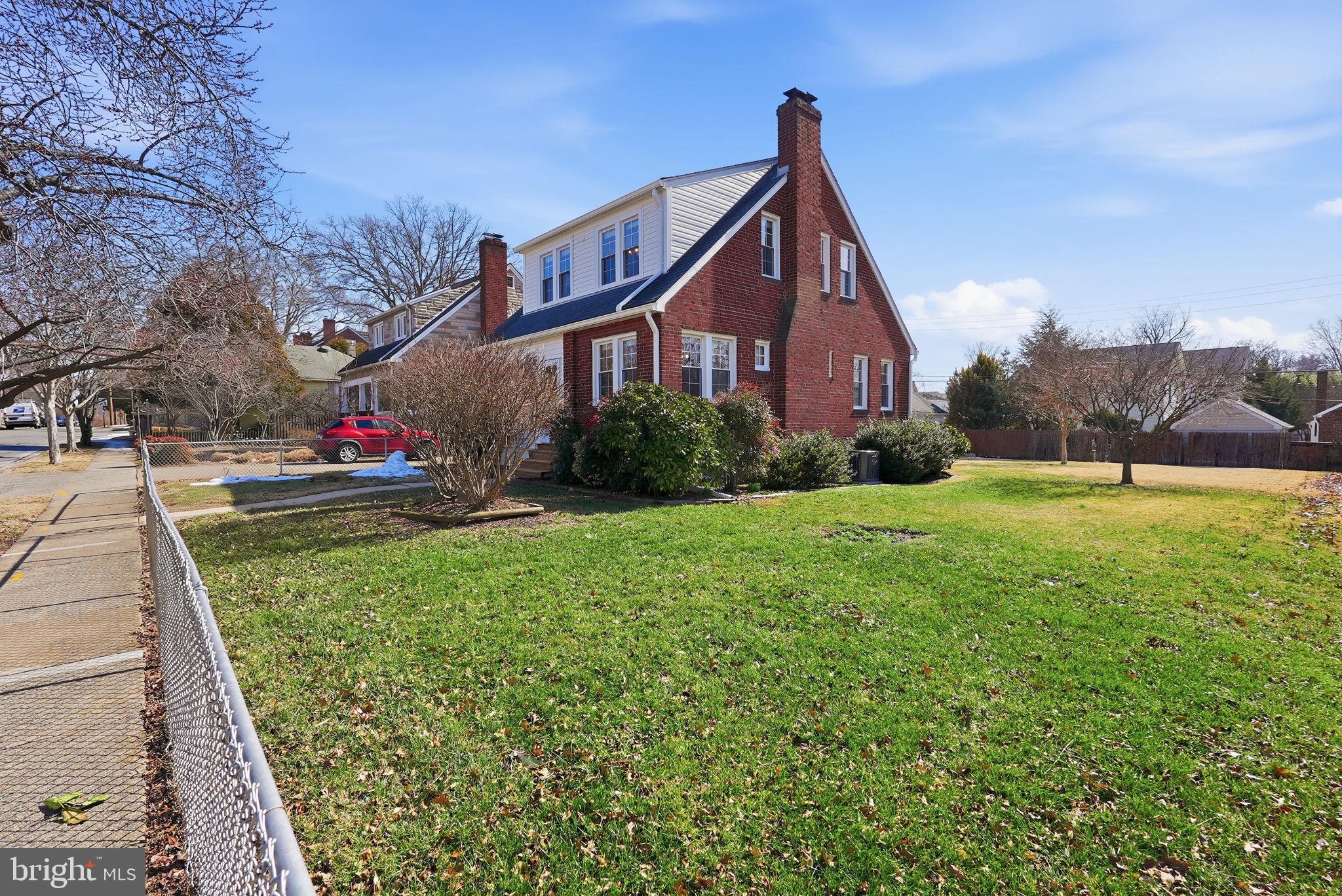 ADDISON HEIGHTS - Residential