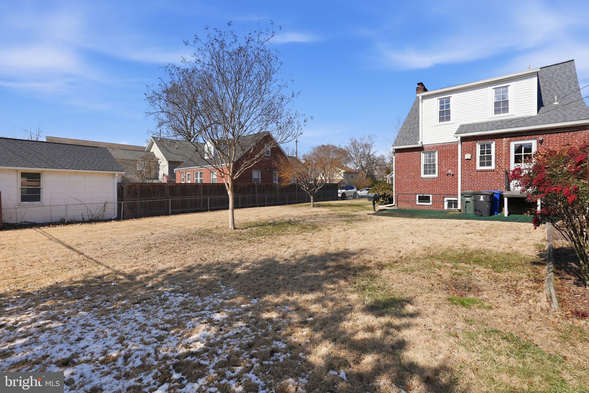 ADDISON HEIGHTS - Residential