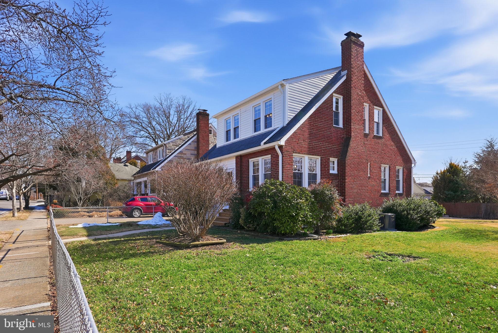 ADDISON HEIGHTS - Residential