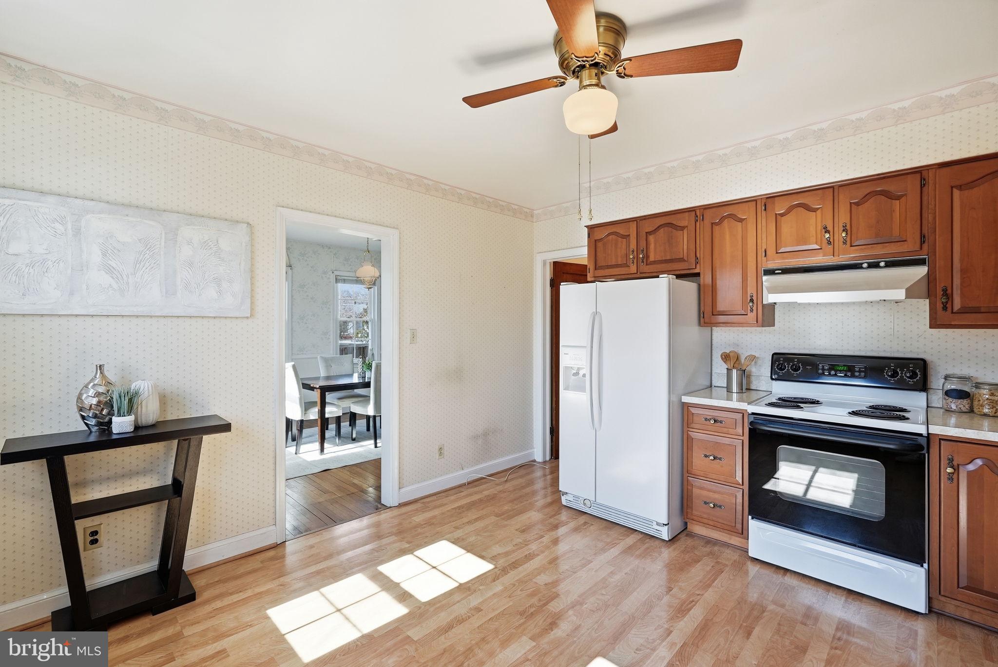 ADDISON HEIGHTS - Residential