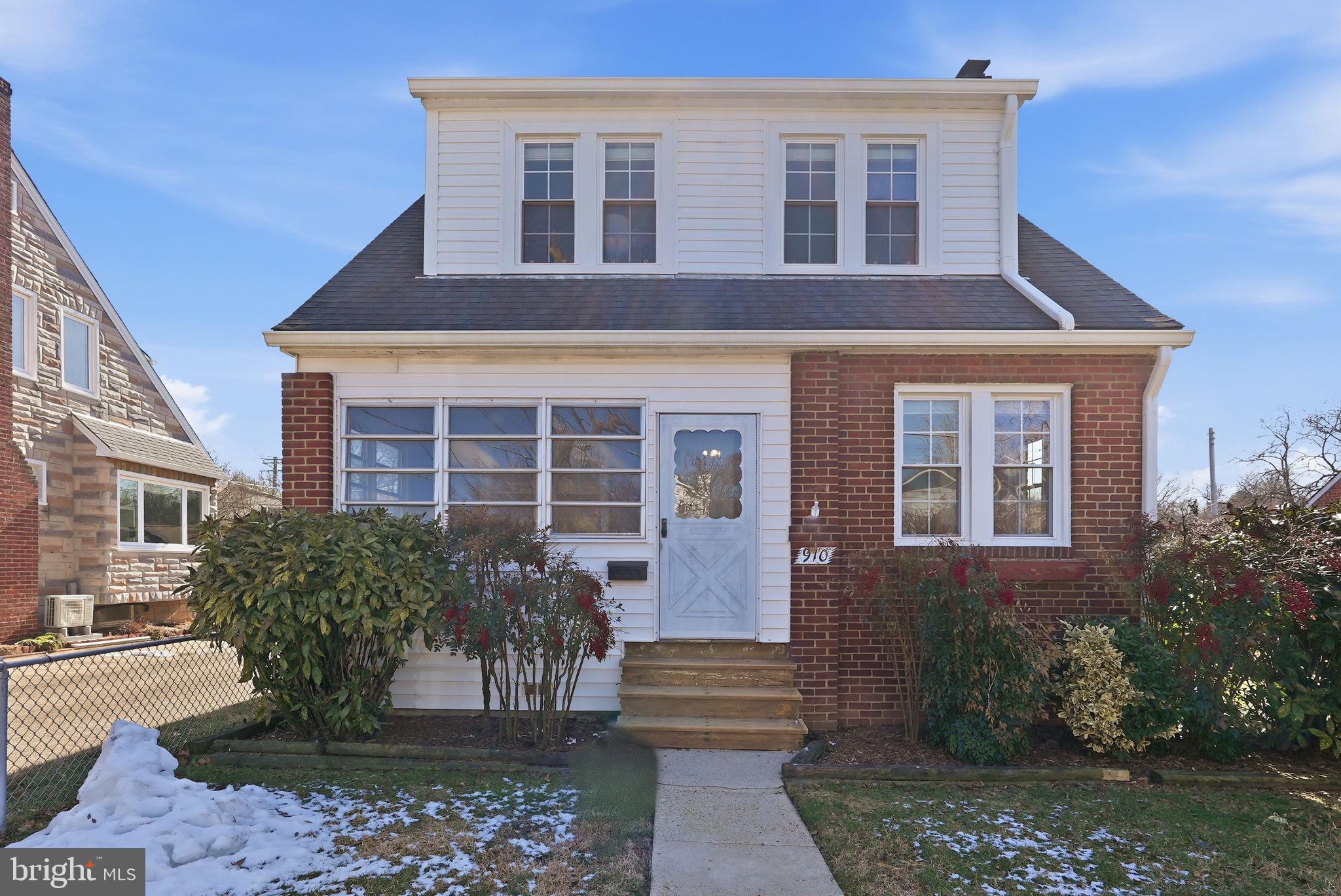 ADDISON HEIGHTS - Residential