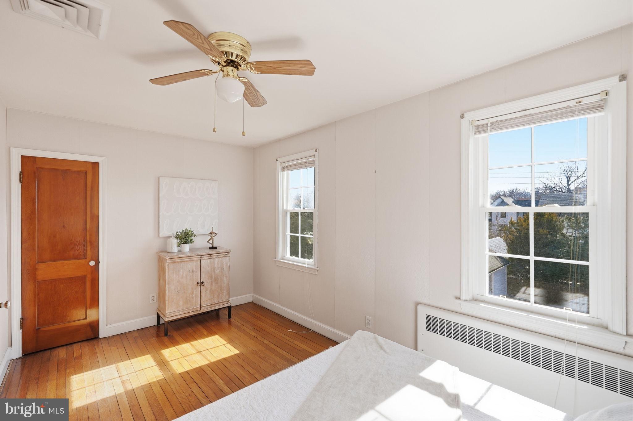 ADDISON HEIGHTS - Residential