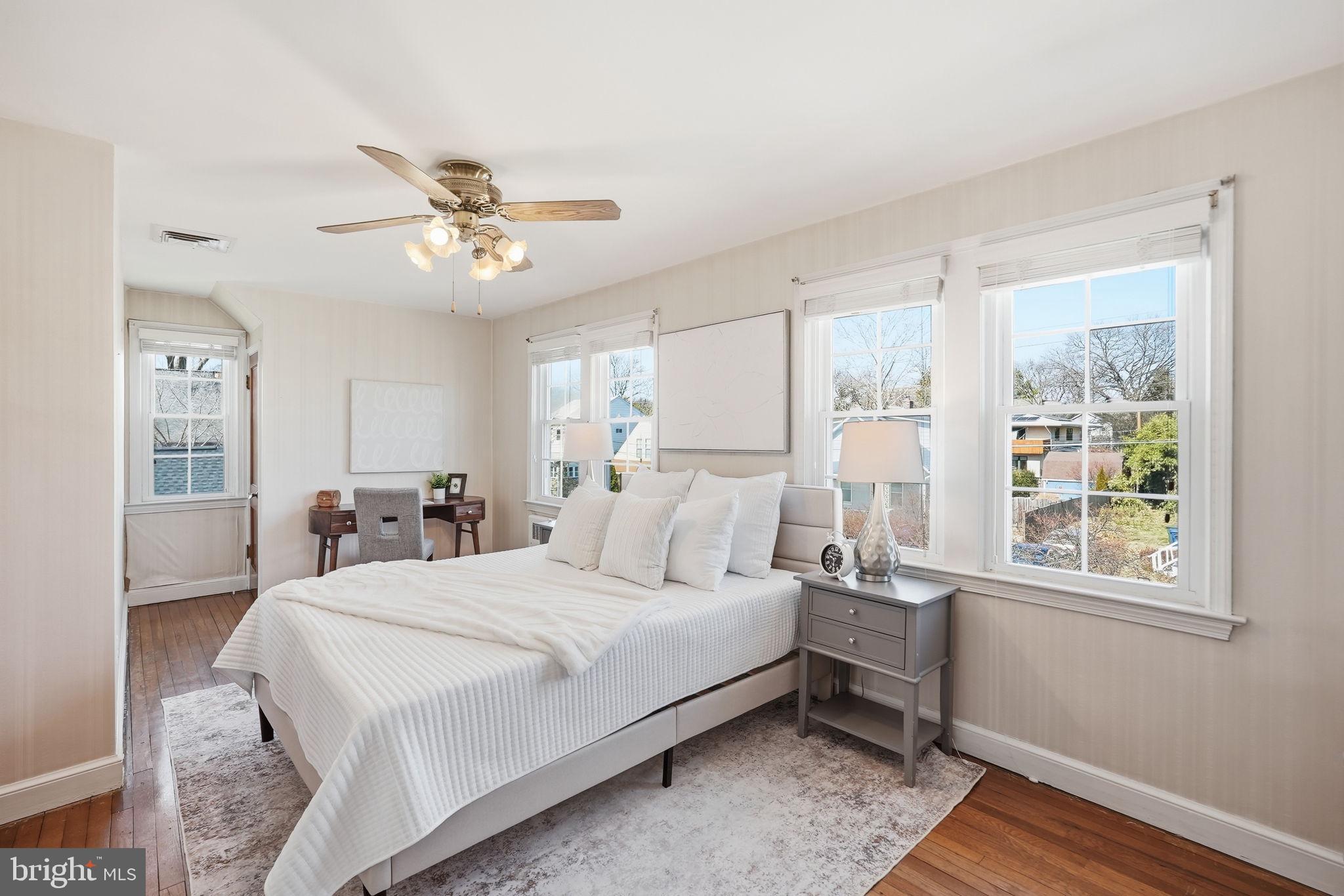 ADDISON HEIGHTS - Residential