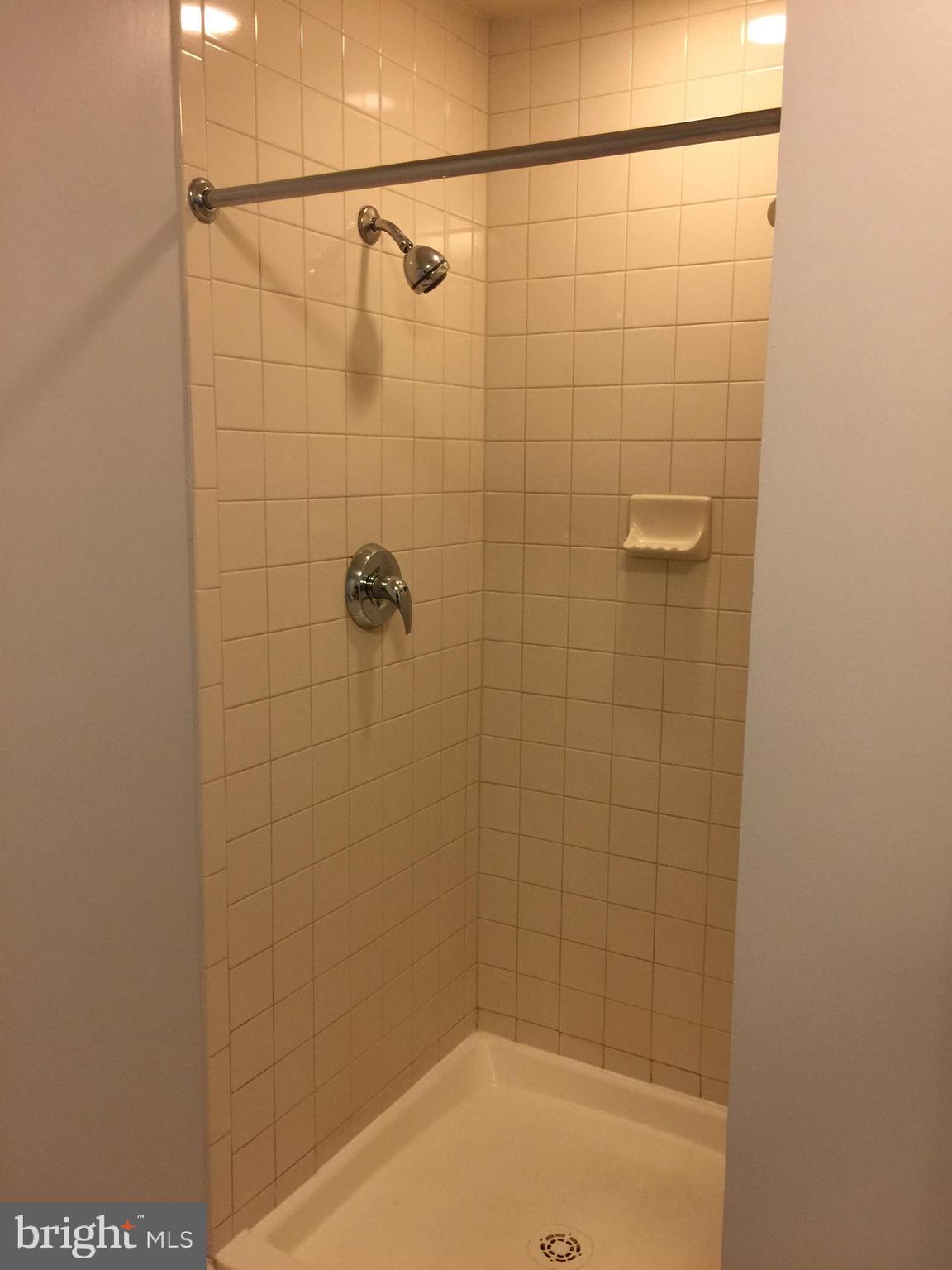 BELMONT BAY - Residential Lease