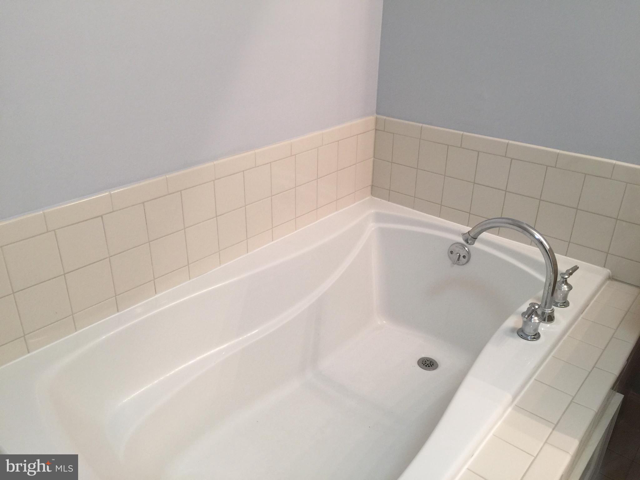 BELMONT BAY - Residential Lease