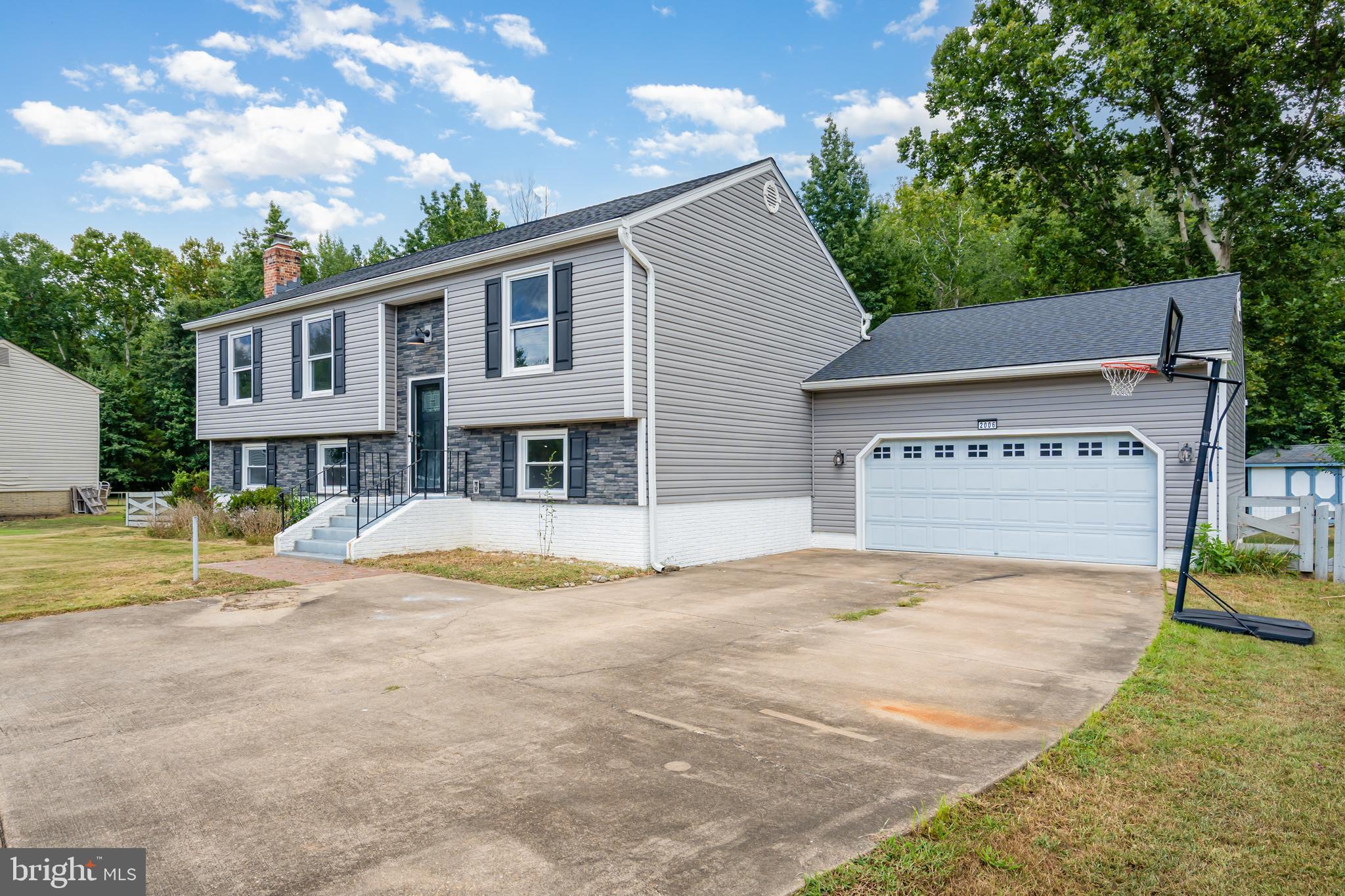 2006 DEWEY DRIVE