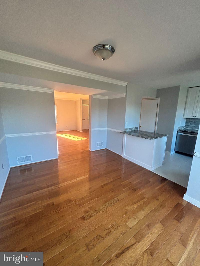 MARYLAND PLACE - Residential Lease