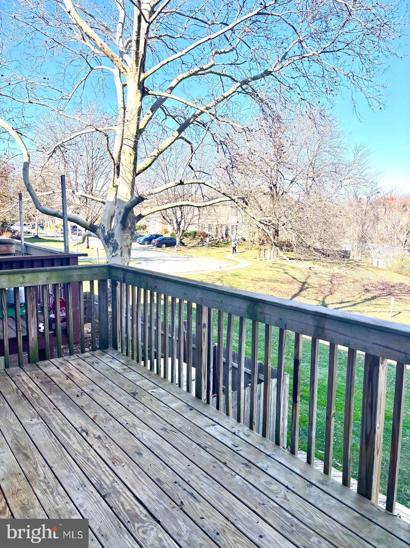 MARYLAND PLACE - Residential Lease